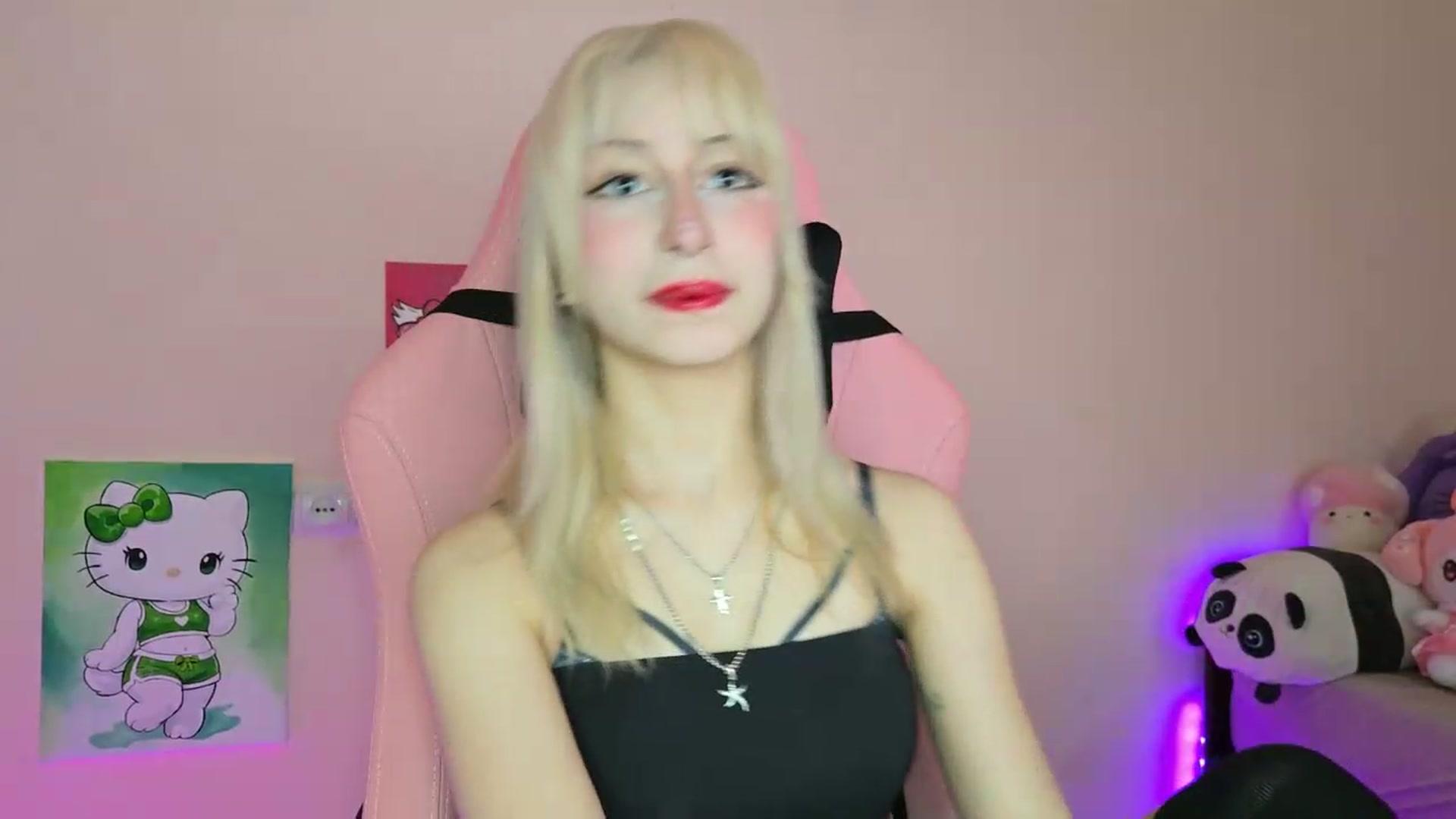 Gallery image thumbnail from PureBlush_xo's myfreecams stream on, 05/21/2026, 04:46 image 7 of 20