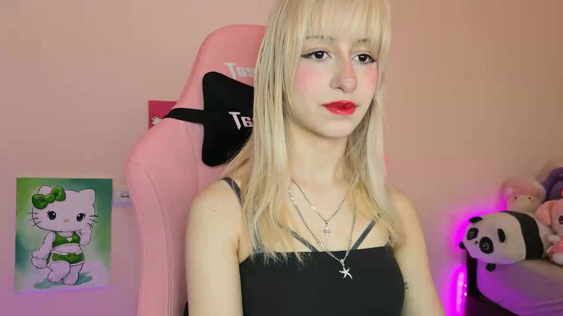 Gallery image thumbnail from PureBlush_xo's myfreecams stream on, 05/21/2026, 04:46 image 16 of 20