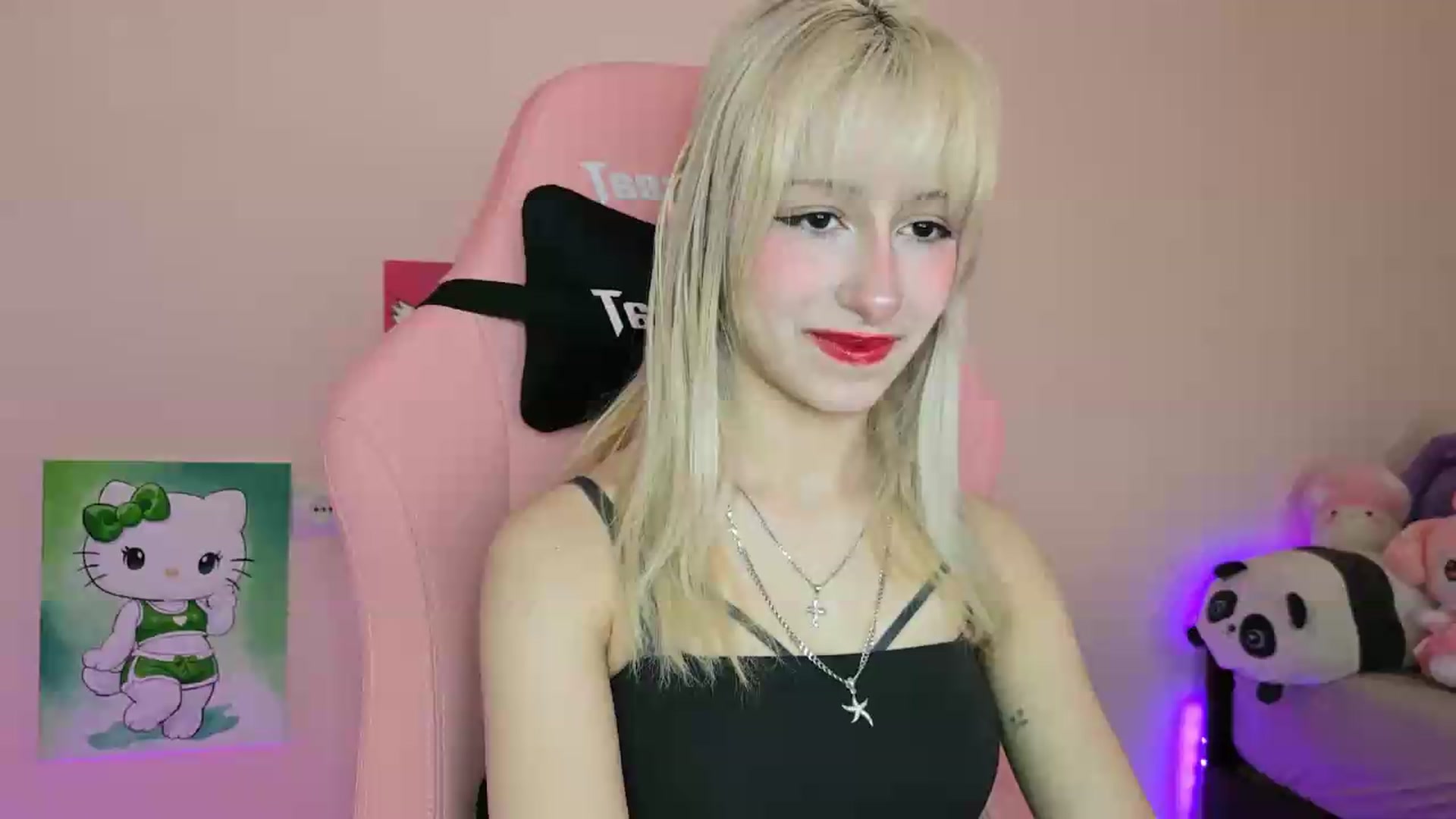 Gallery image thumbnail from PureBlush_xo's myfreecams stream on, 05/21/2026, 04:46 image 15 of 20