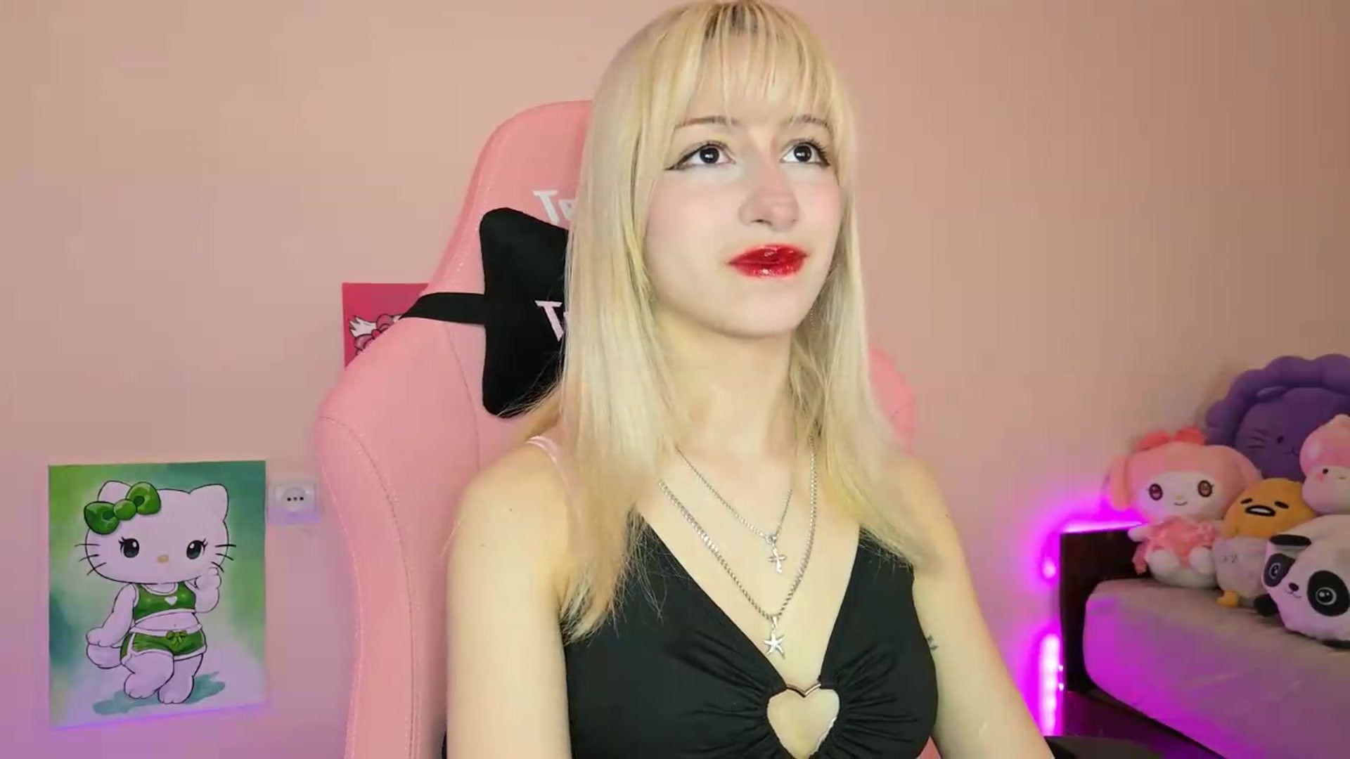 Gallery image thumbnail from PureBlush_xo's myfreecams stream on, 05/26/2026, 05:51 image 5 of 20