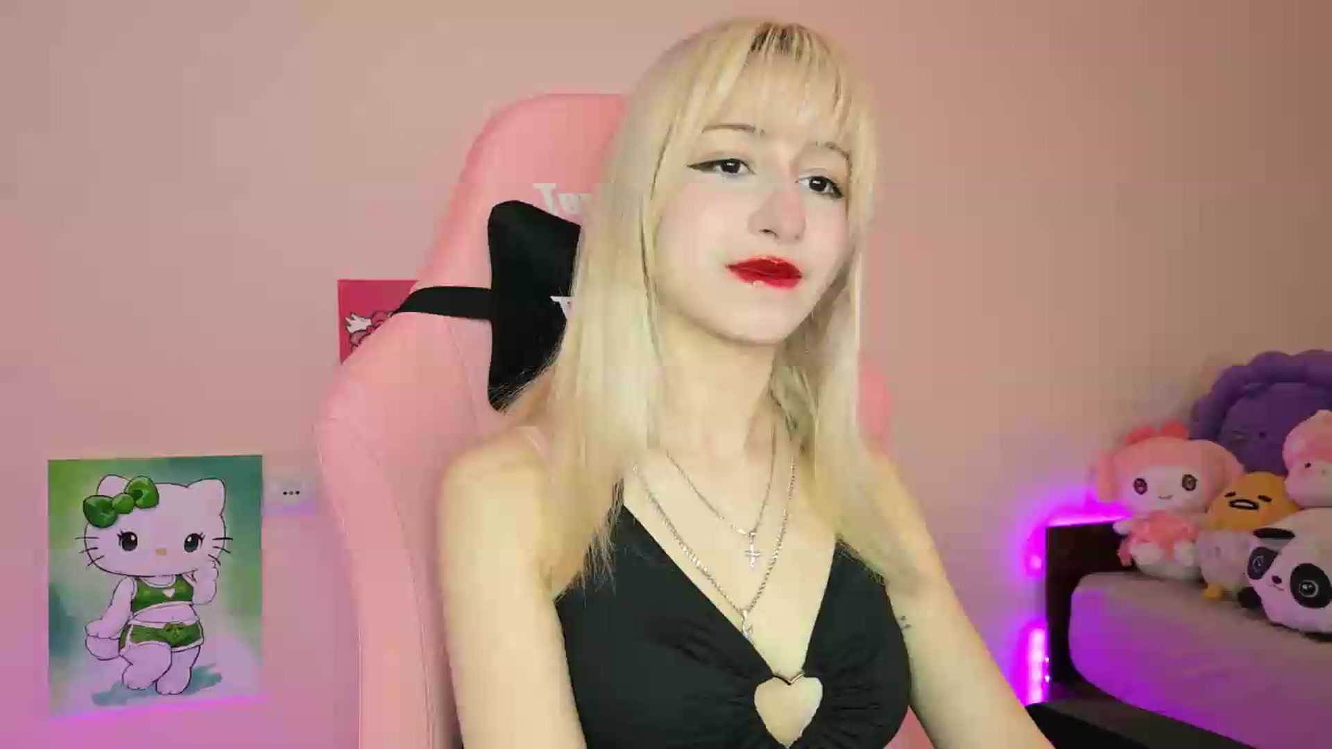 Gallery image thumbnail from PureBlush_xo's myfreecams stream on, 05/26/2026, 05:51 image 1 of 20