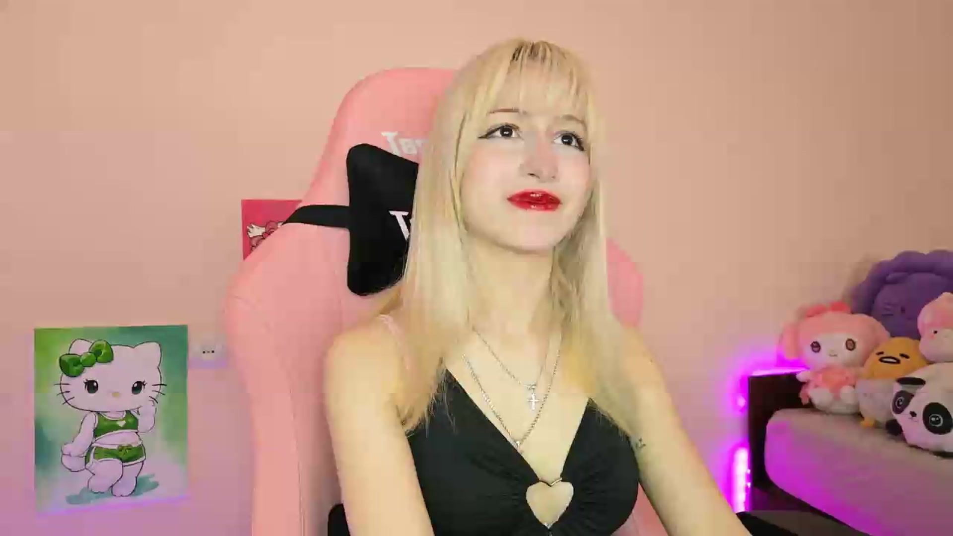 Gallery image thumbnail from PureBlush_xo's myfreecams stream on, 05/26/2026, 05:51 image 18 of 20