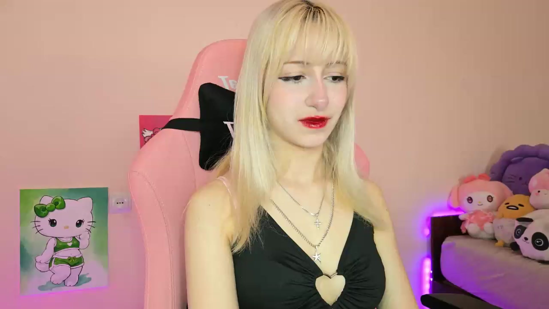 Gallery image thumbnail from PureBlush_xo's myfreecams stream on, 05/26/2026, 05:51 image 16 of 20