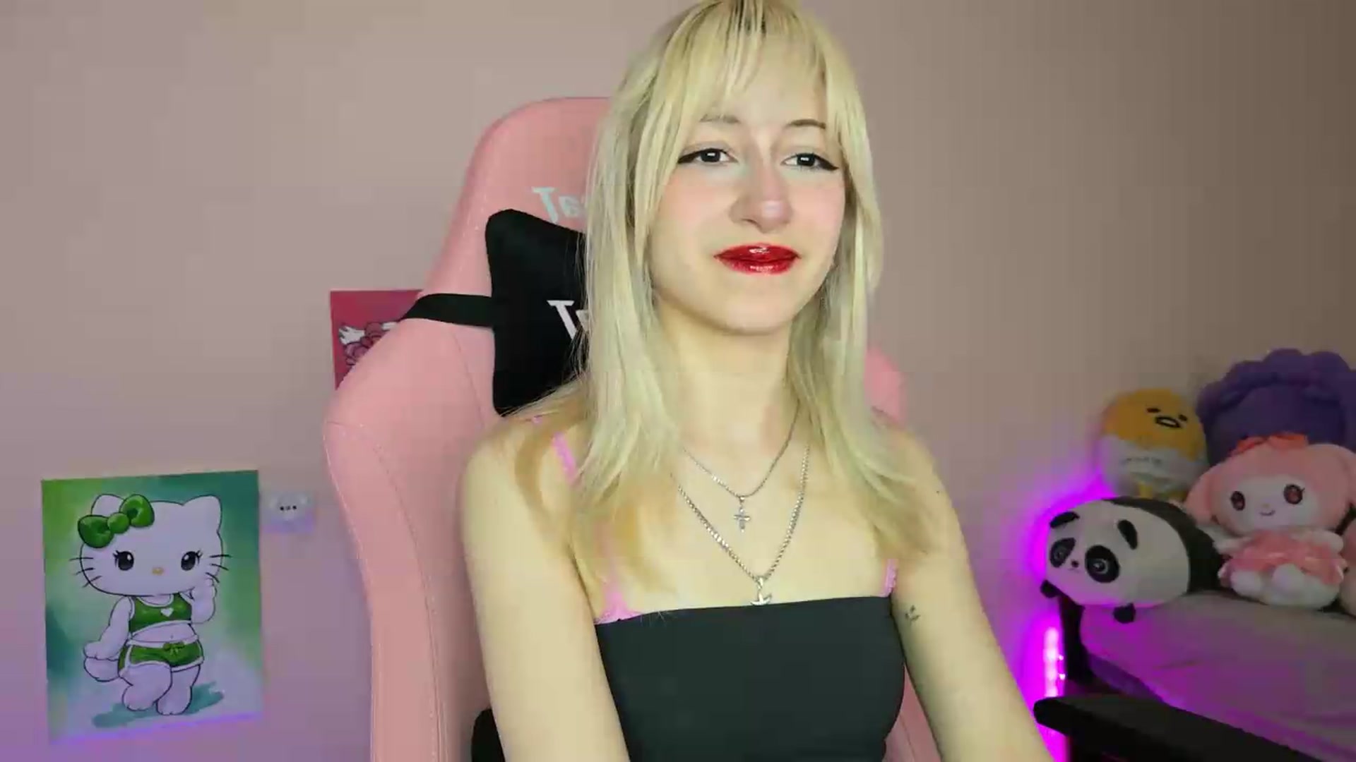 Gallery image thumbnail from PureBlush_xo's myfreecams stream on, 05/28/2026, 05:43 image 18 of 20