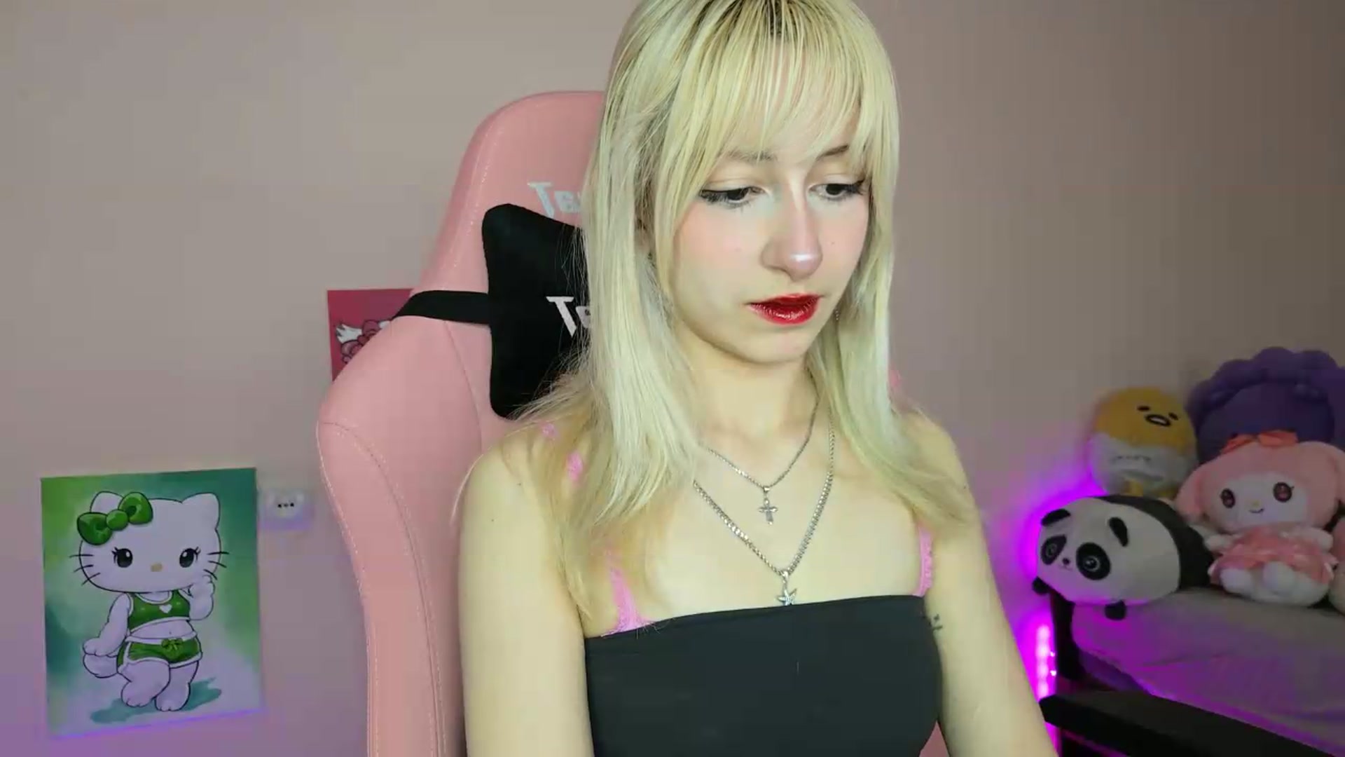Gallery image thumbnail from PureBlush_xo's myfreecams stream on, 05/28/2026, 05:43 image 11 of 20