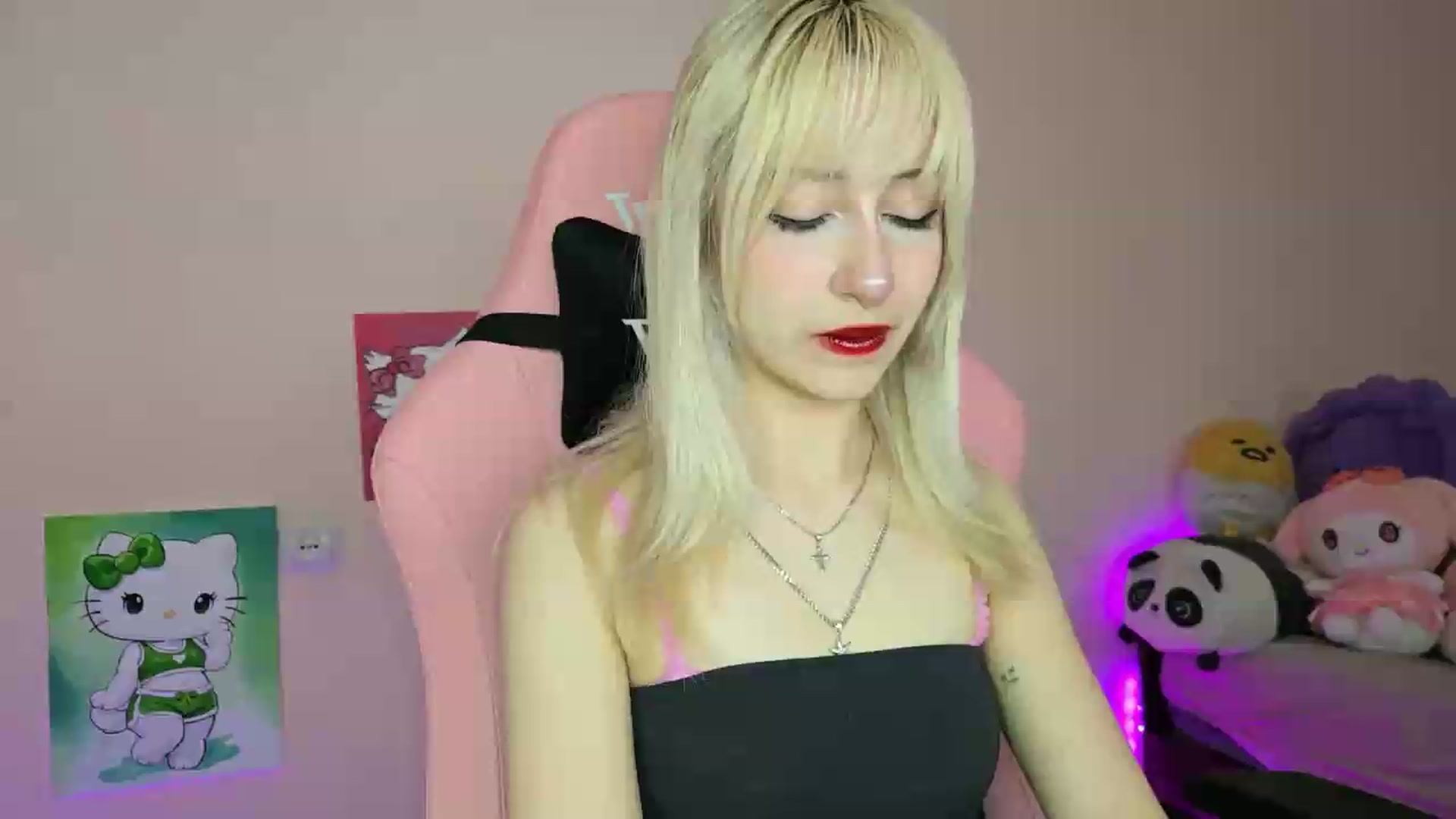 Gallery image thumbnail from PureBlush_xo's myfreecams stream on, 05/28/2026, 05:43 image 12 of 20