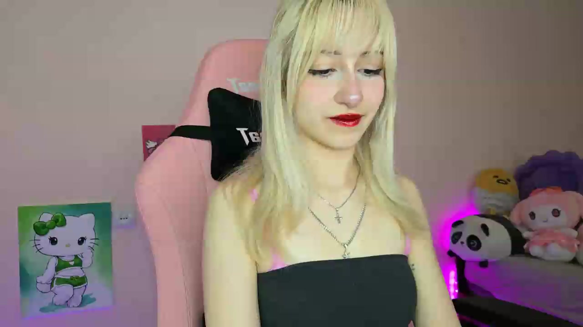 Gallery image thumbnail from PureBlush_xo's myfreecams stream on, 05/28/2026, 05:43 image 9 of 20