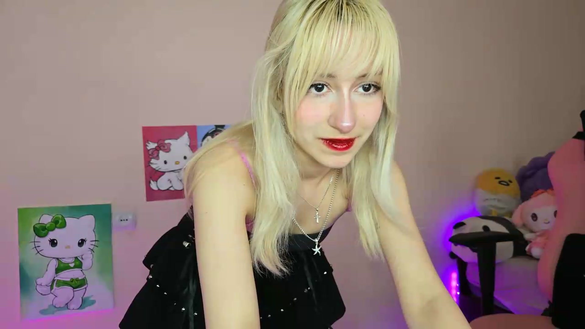 Gallery image thumbnail from PureBlush_xo's myfreecams stream on, 05/28/2026, 05:43 image 4 of 20