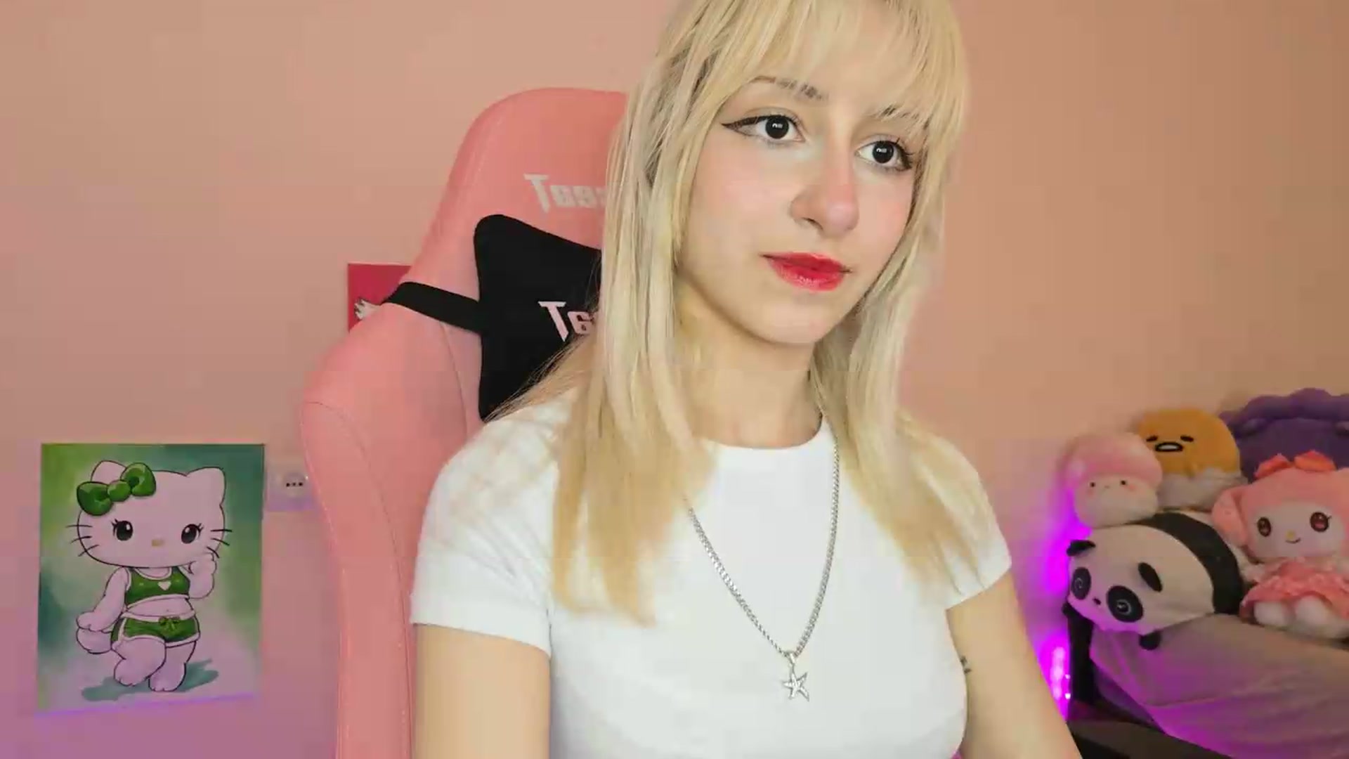 Gallery image thumbnail from PureBlush_xo's myfreecams stream on, 05/29/2026, 09:06 image 9 of 20
