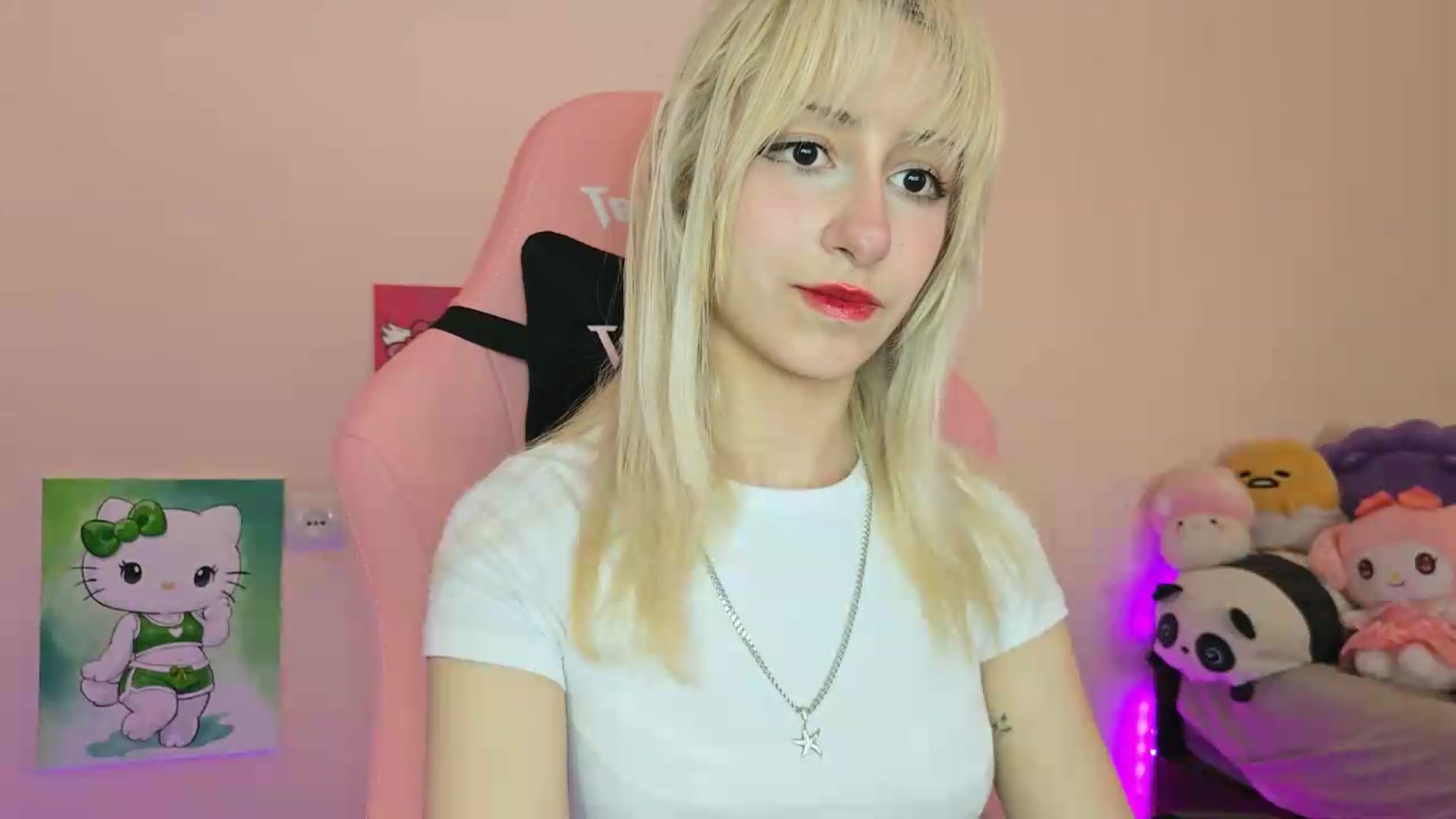 Gallery image thumbnail from PureBlush_xo's myfreecams stream on, 05/29/2026, 09:06 image 8 of 20