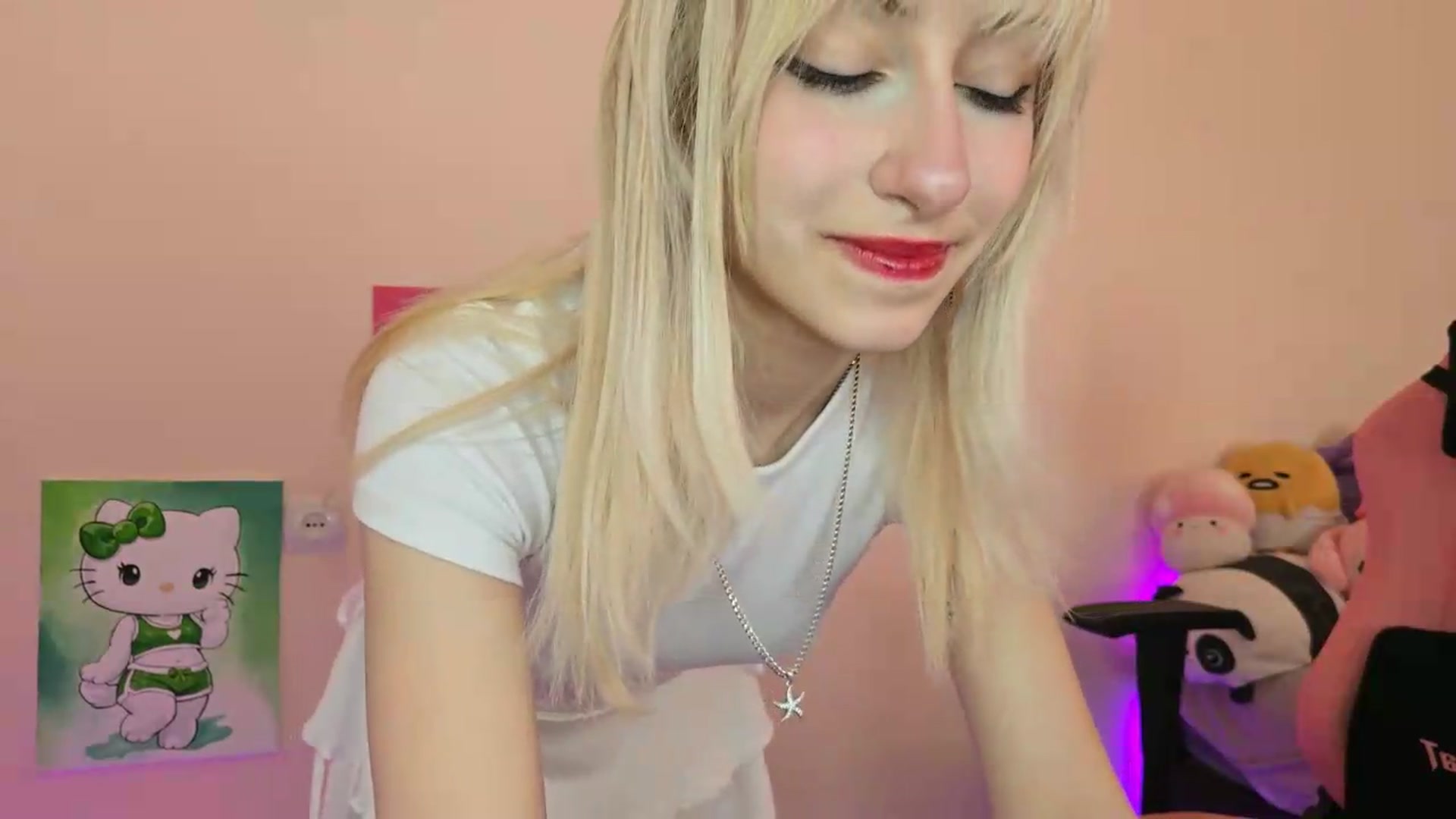 Gallery image thumbnail from PureBlush_xo's myfreecams stream on, 05/29/2026, 09:06 image 4 of 20