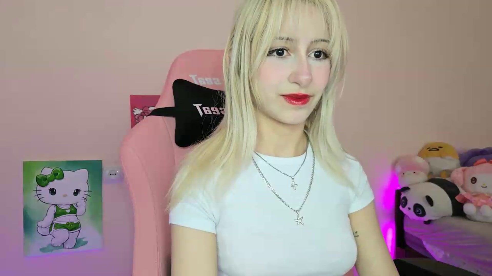 Gallery image thumbnail from PureBlush_xo's myfreecams stream on, 05/30/2026, 09:34 image 16 of 20