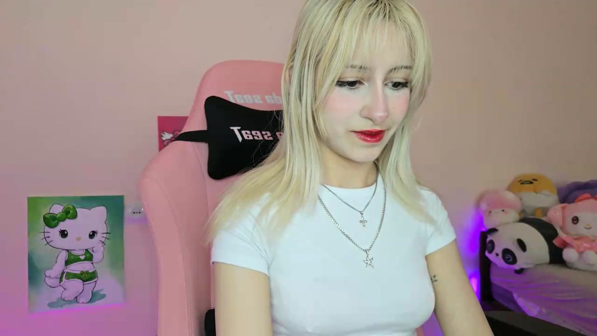 Gallery image thumbnail from PureBlush_xo's myfreecams stream on, 05/30/2026, 09:34 image 10 of 20