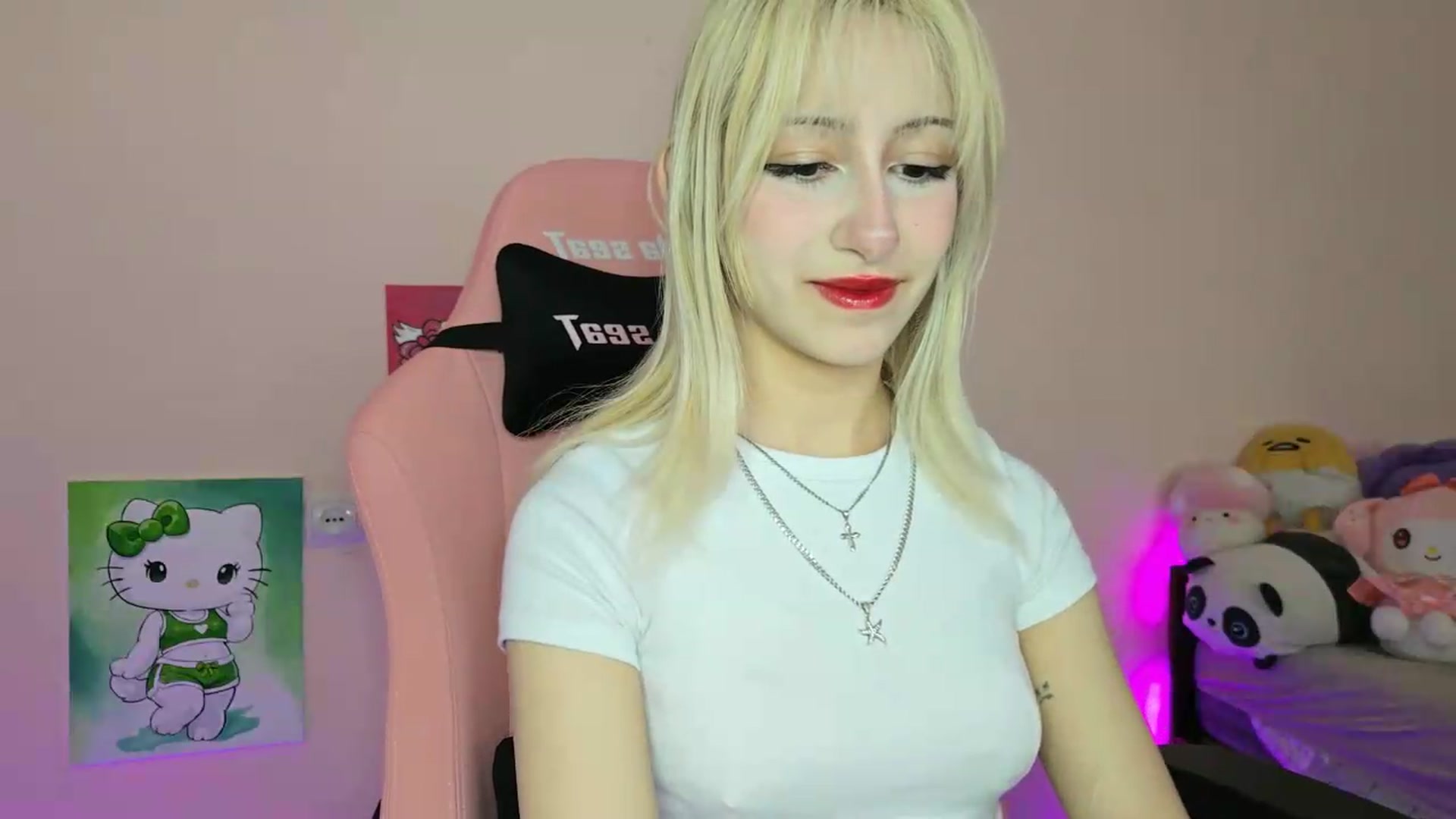 Gallery image thumbnail from PureBlush_xo's myfreecams stream on, 05/30/2026, 09:34 image 5 of 20