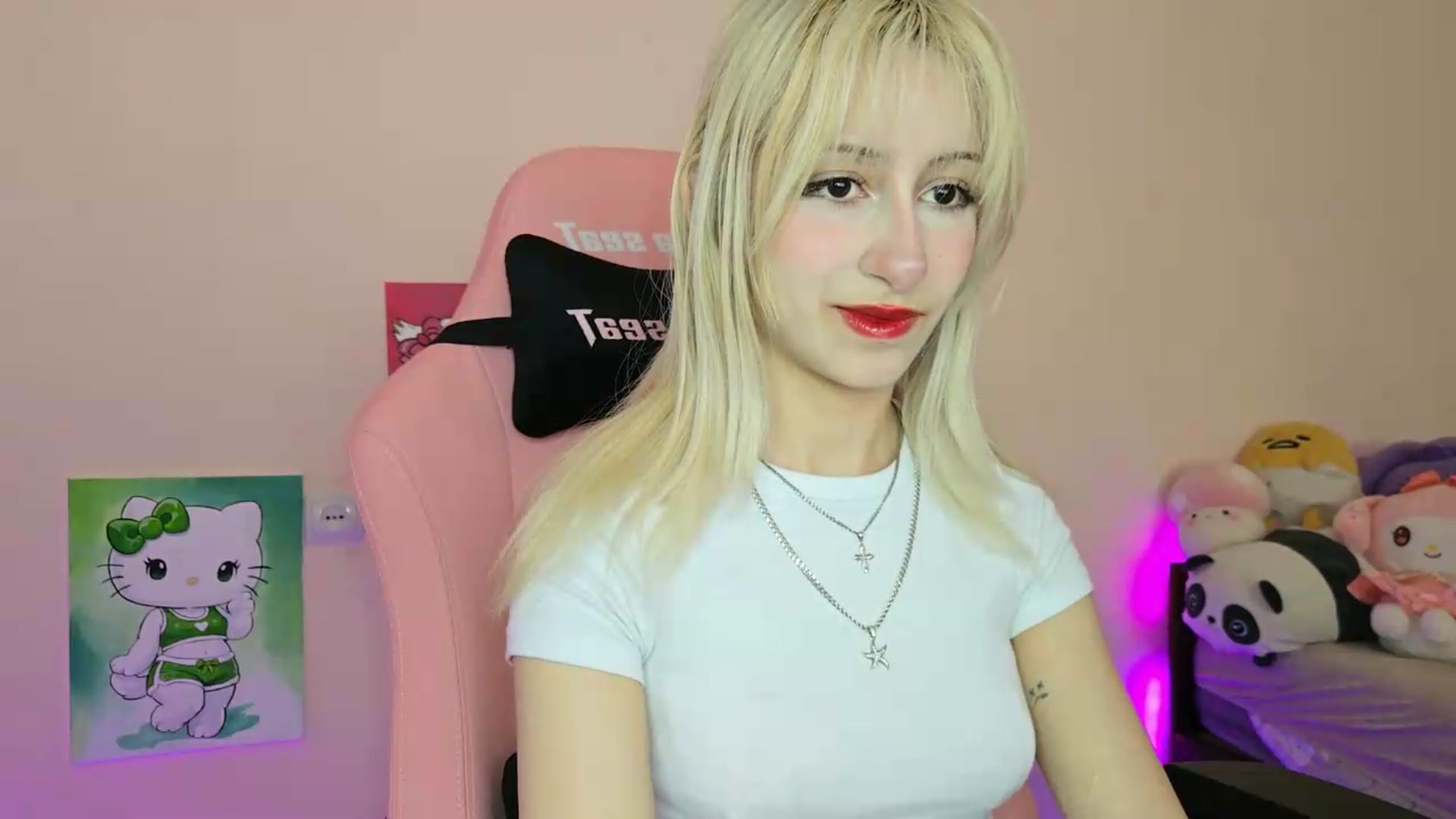 Gallery image thumbnail from PureBlush_xo's myfreecams stream on, 05/30/2026, 09:34 image 13 of 20