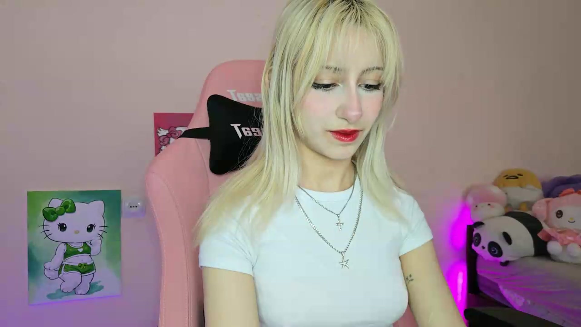 Gallery image thumbnail from PureBlush_xo's myfreecams stream on, 05/30/2026, 09:34 image 12 of 20