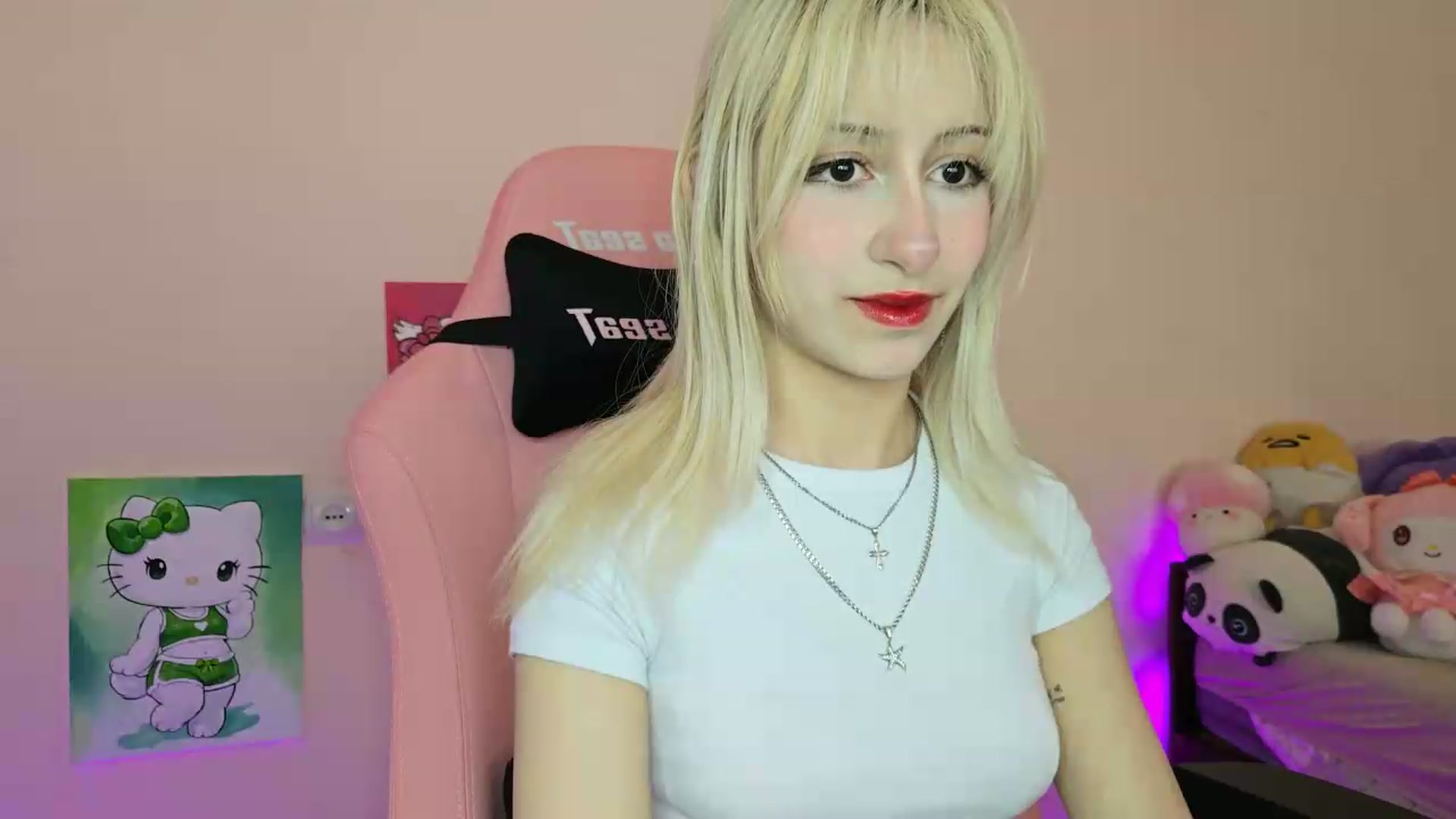Gallery image thumbnail from PureBlush_xo's myfreecams stream on, 05/30/2026, 09:34 image 15 of 20