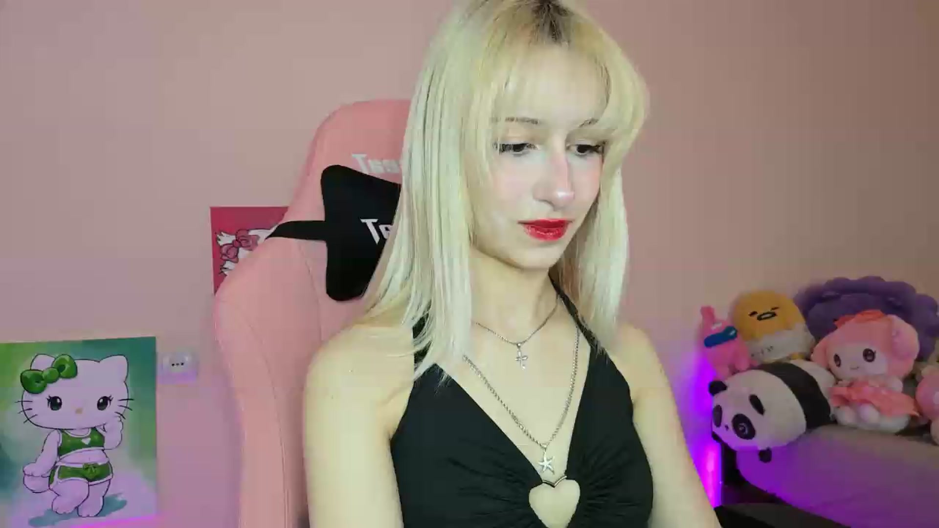 Gallery image thumbnail from PureBlush_xo's myfreecams stream on, 06/02/2026, 06:58 image 18 of 20