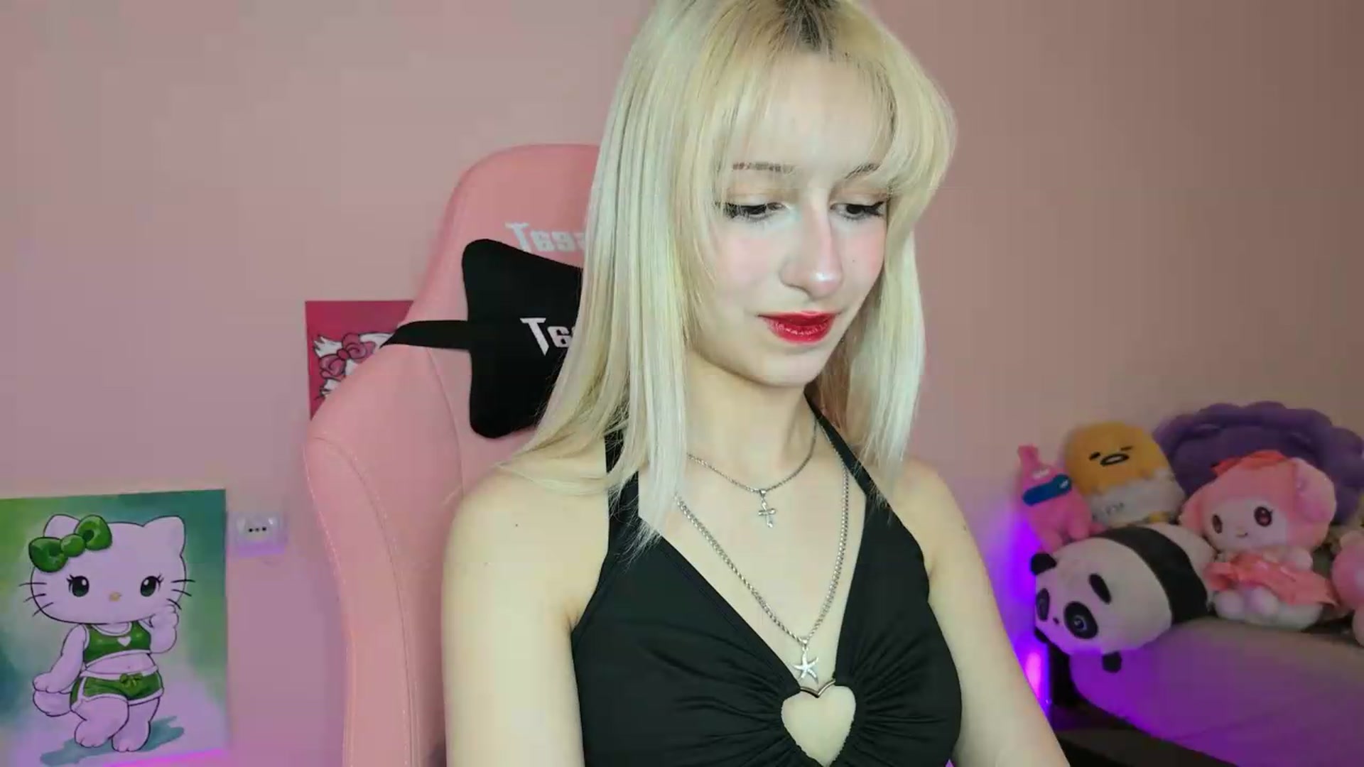 Gallery image thumbnail from PureBlush_xo's myfreecams stream on, 06/02/2026, 06:58 image 16 of 20