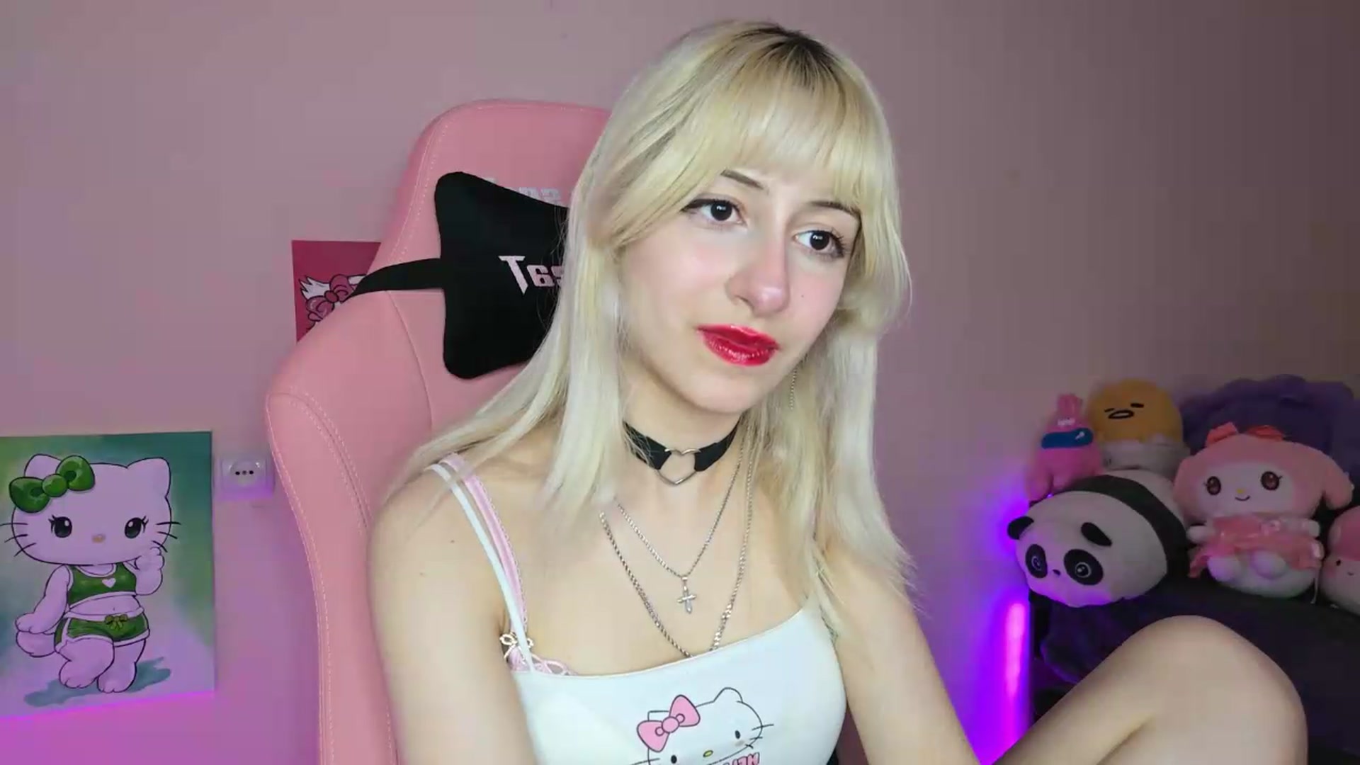 Gallery image thumbnail from PureBlush_xo's myfreecams stream on, 06/08/2026, 04:46 image 10 of 20