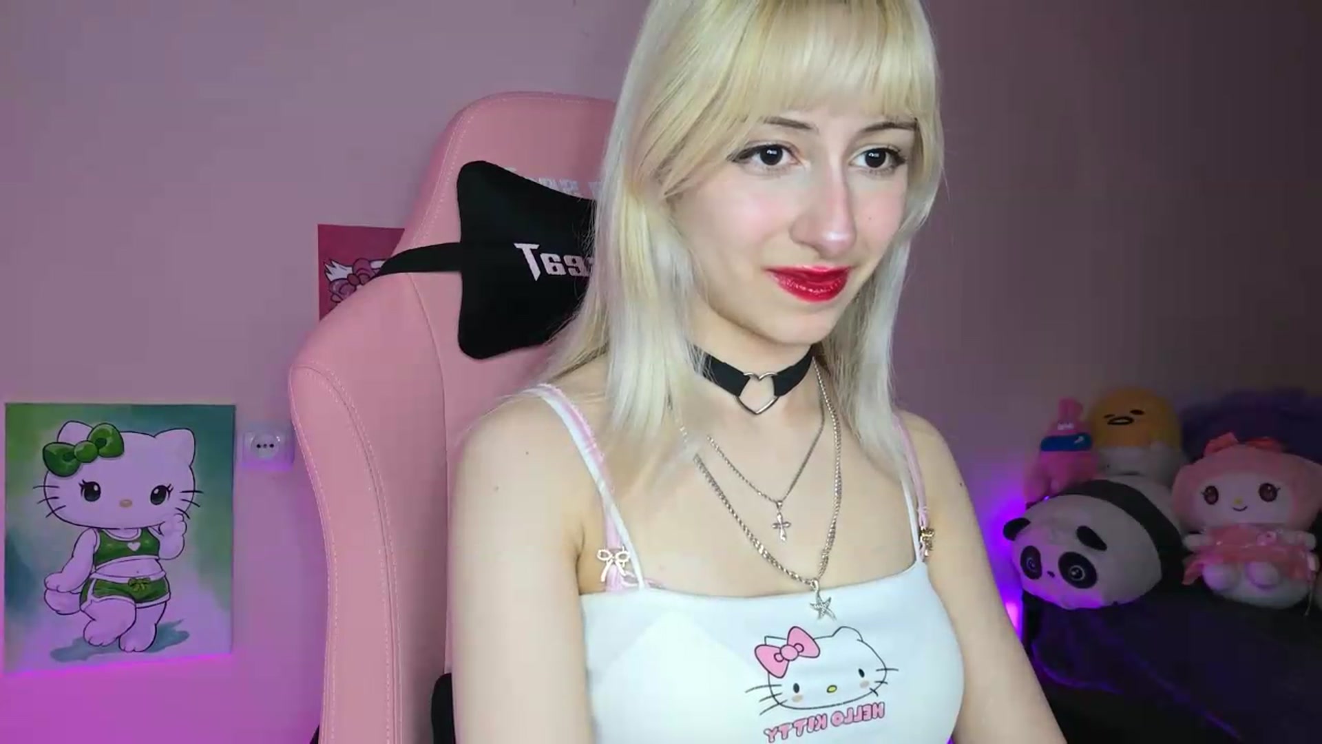 Gallery image thumbnail from PureBlush_xo's myfreecams stream on, 06/08/2026, 04:46 image 3 of 20