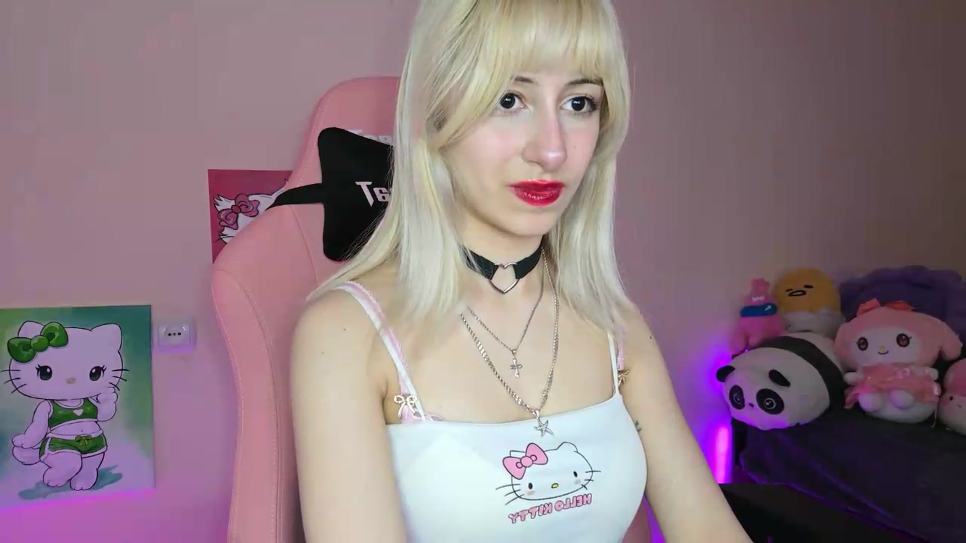 Gallery image thumbnail from PureBlush_xo's myfreecams stream on, 06/08/2026, 04:46 image 15 of 20
