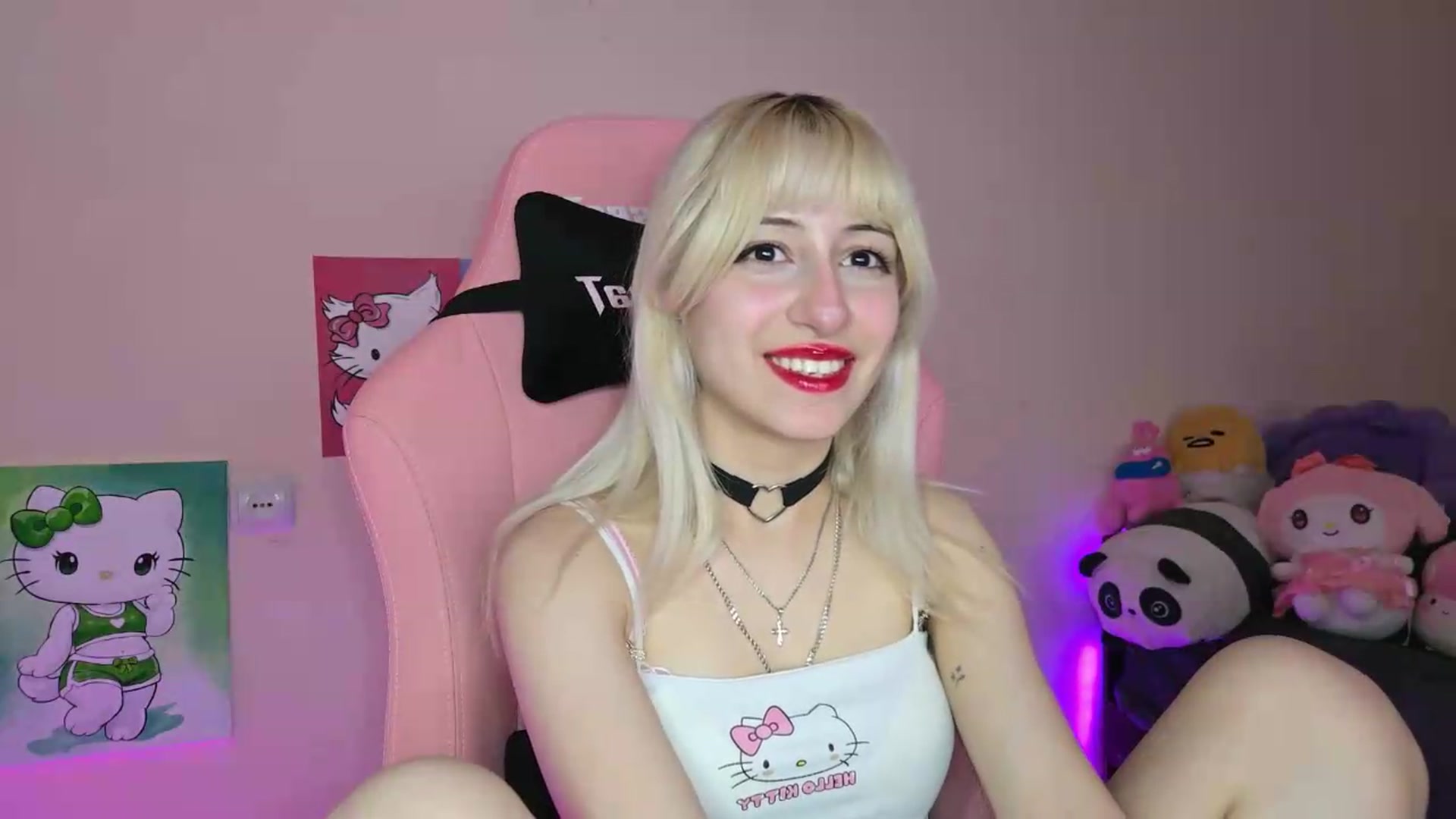 Gallery image thumbnail from PureBlush_xo's myfreecams stream on, 06/08/2026, 04:46 image 12 of 20