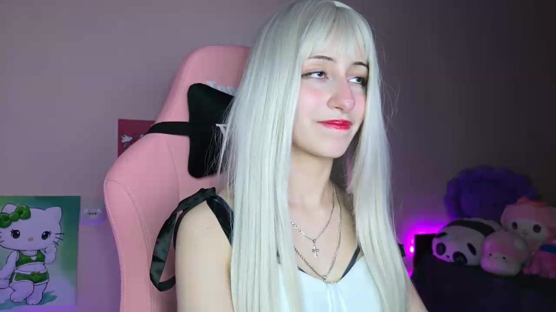 Gallery image thumbnail from PureBlush_xo's myfreecams stream on, 06/11/2026, 23:25 image 6 of 20