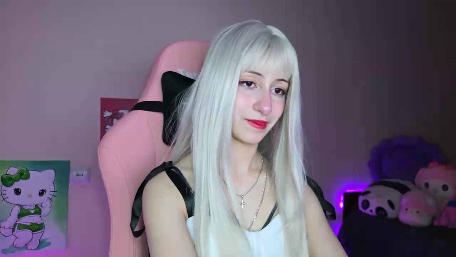 Gallery image thumbnail from PureBlush_xo's myfreecams stream on, 06/11/2026, 23:25 image 19 of 20