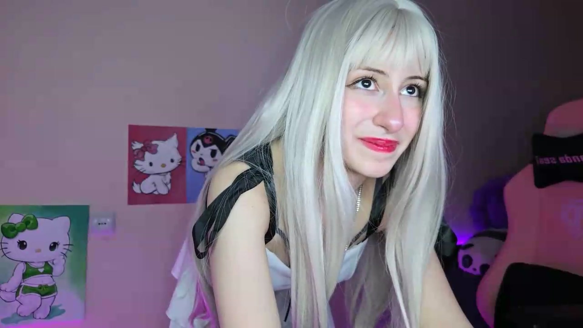 Gallery image thumbnail from PureBlush_xo's myfreecams stream on, 06/11/2026, 23:25 image 16 of 20