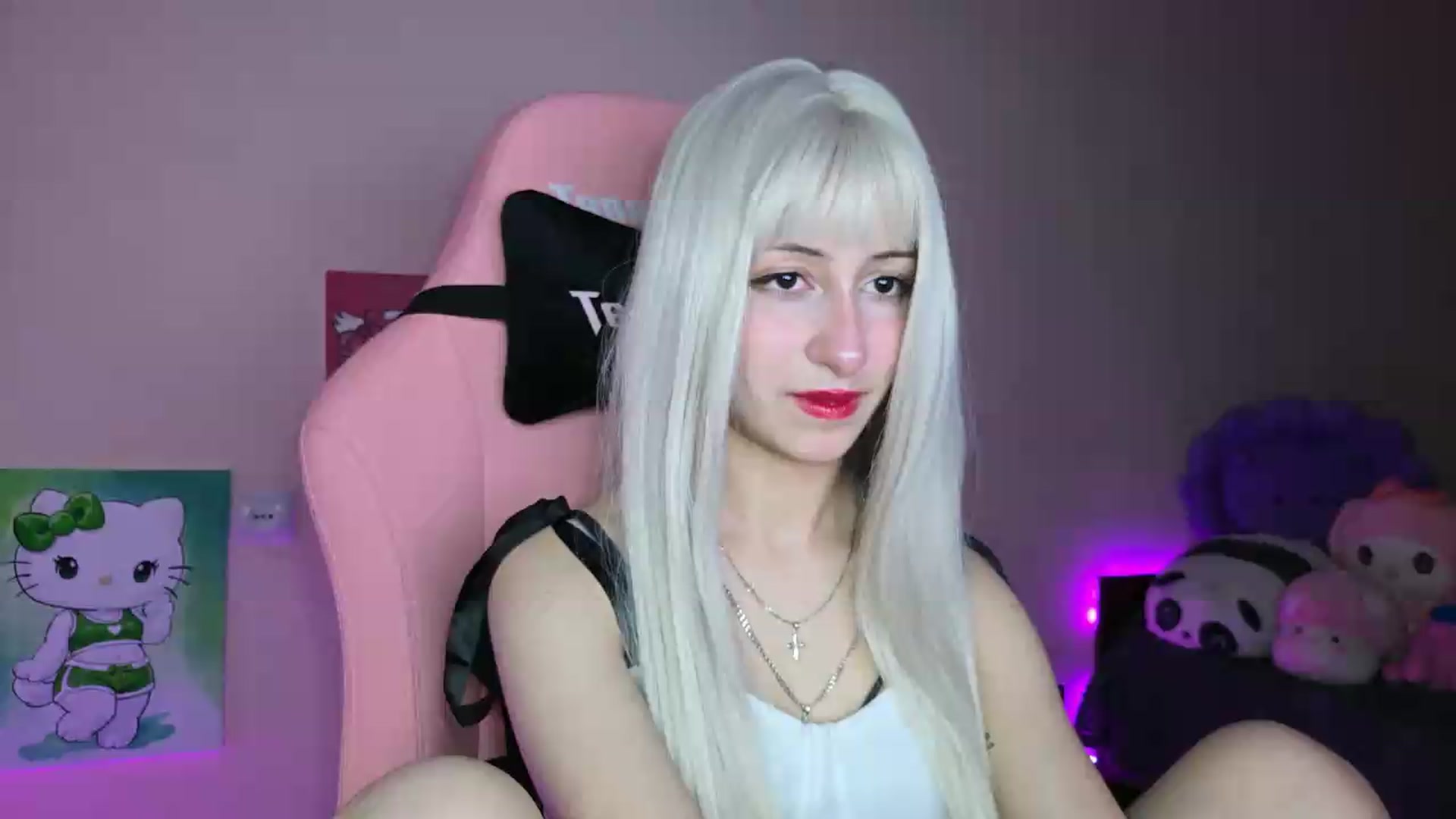 Gallery image thumbnail from PureBlush_xo's myfreecams stream on, 06/11/2026, 23:25 image 1 of 20