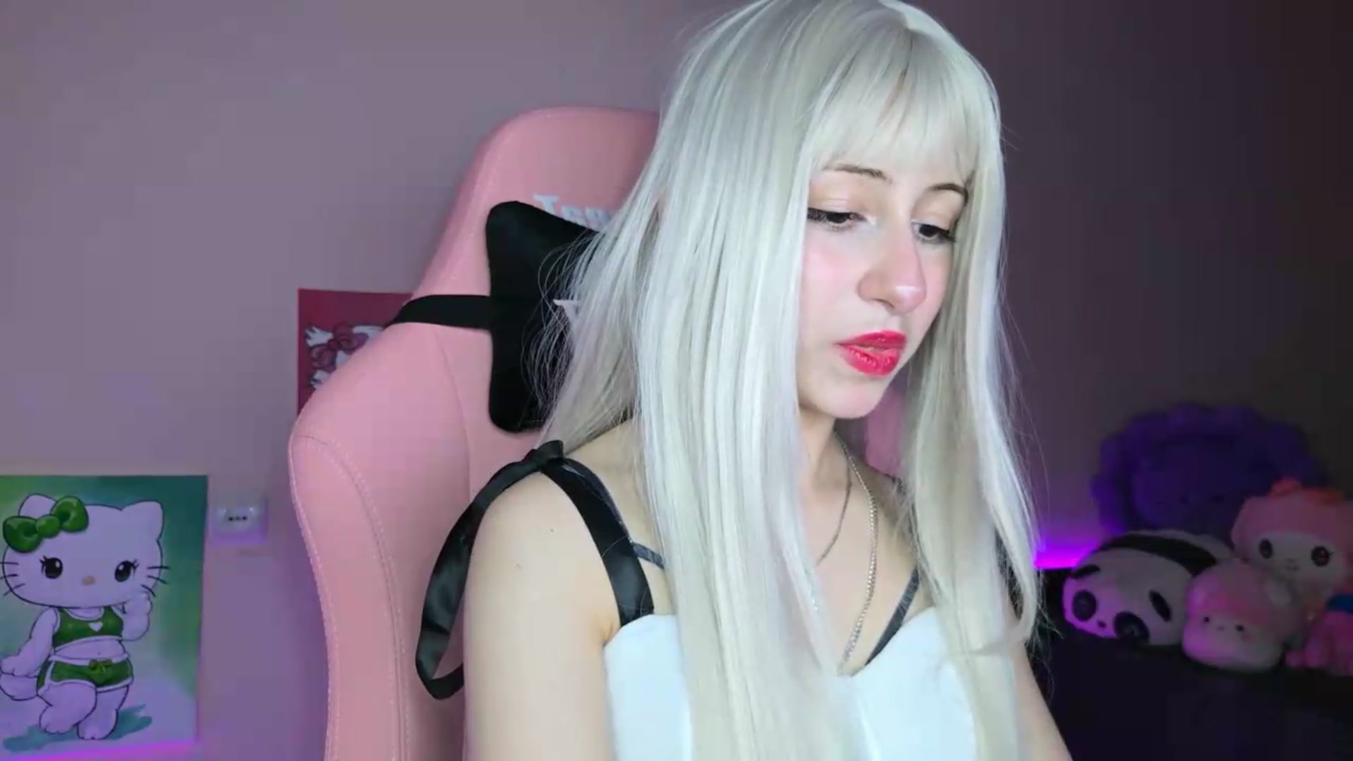 Gallery image thumbnail from PureBlush_xo's myfreecams stream on, 06/11/2026, 23:25 image 20 of 20