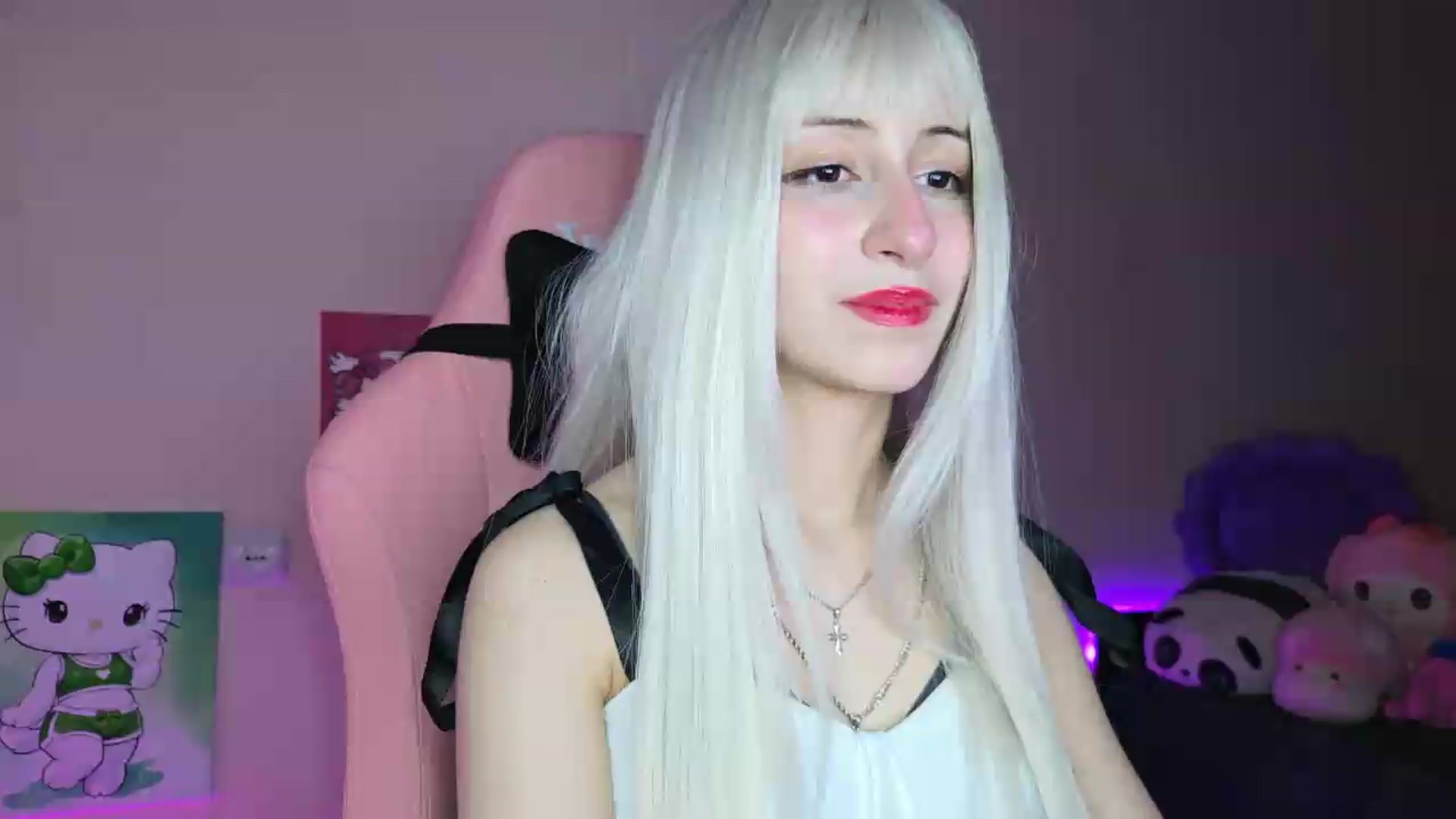 Gallery image thumbnail from PureBlush_xo's myfreecams stream on, 06/11/2026, 23:25 image 18 of 20