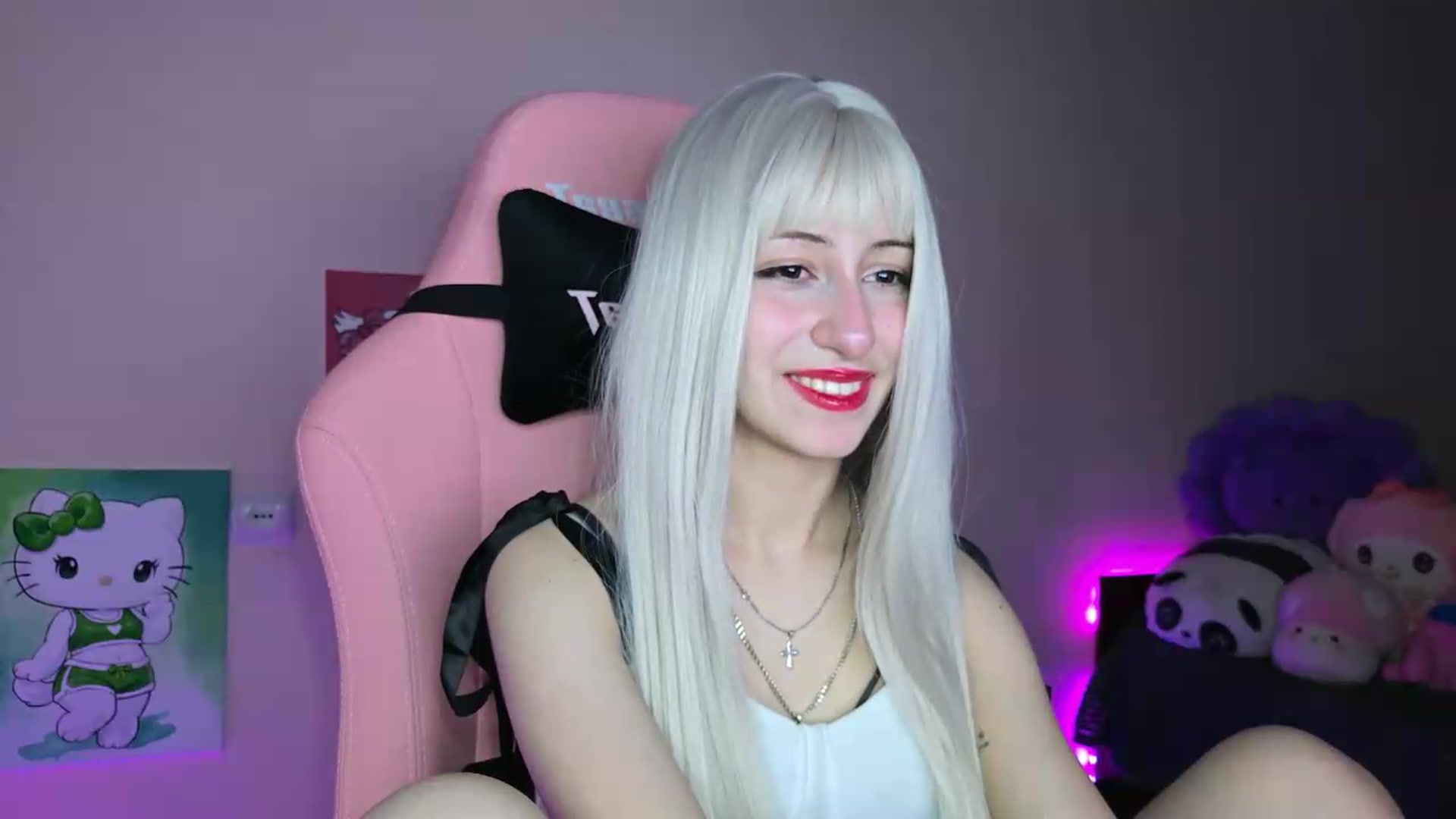Gallery image thumbnail from PureBlush_xo's myfreecams stream on, 06/11/2026, 23:25 image 2 of 20