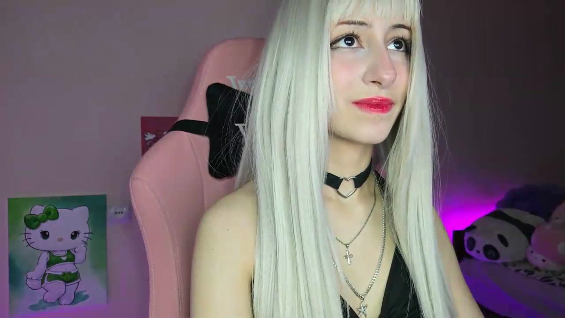 Gallery image thumbnail from PureBlush_xo's myfreecams stream on, 06/14/2026, 01:40 image 16 of 20