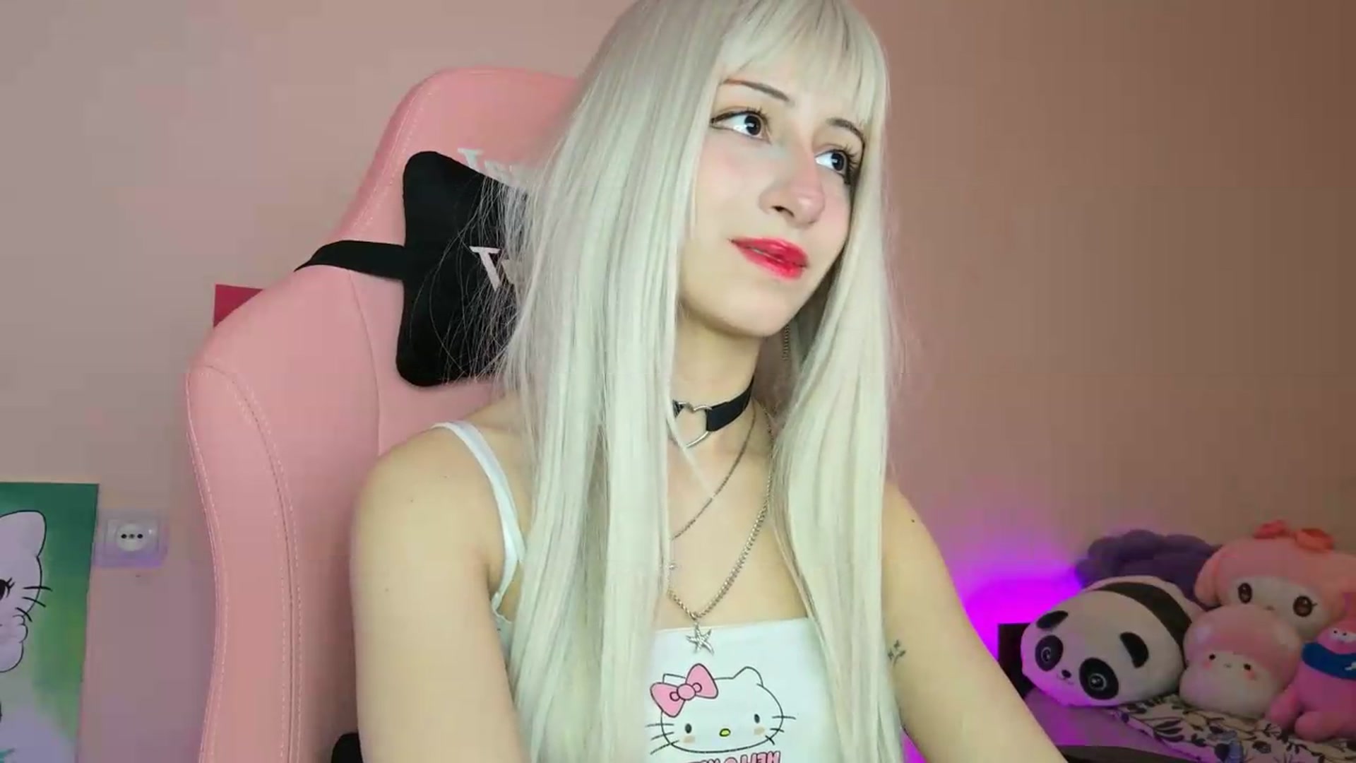 Gallery image thumbnail from PureBlush_xo's myfreecams stream on, 06/15/2026, 03:14 image 18 of 20