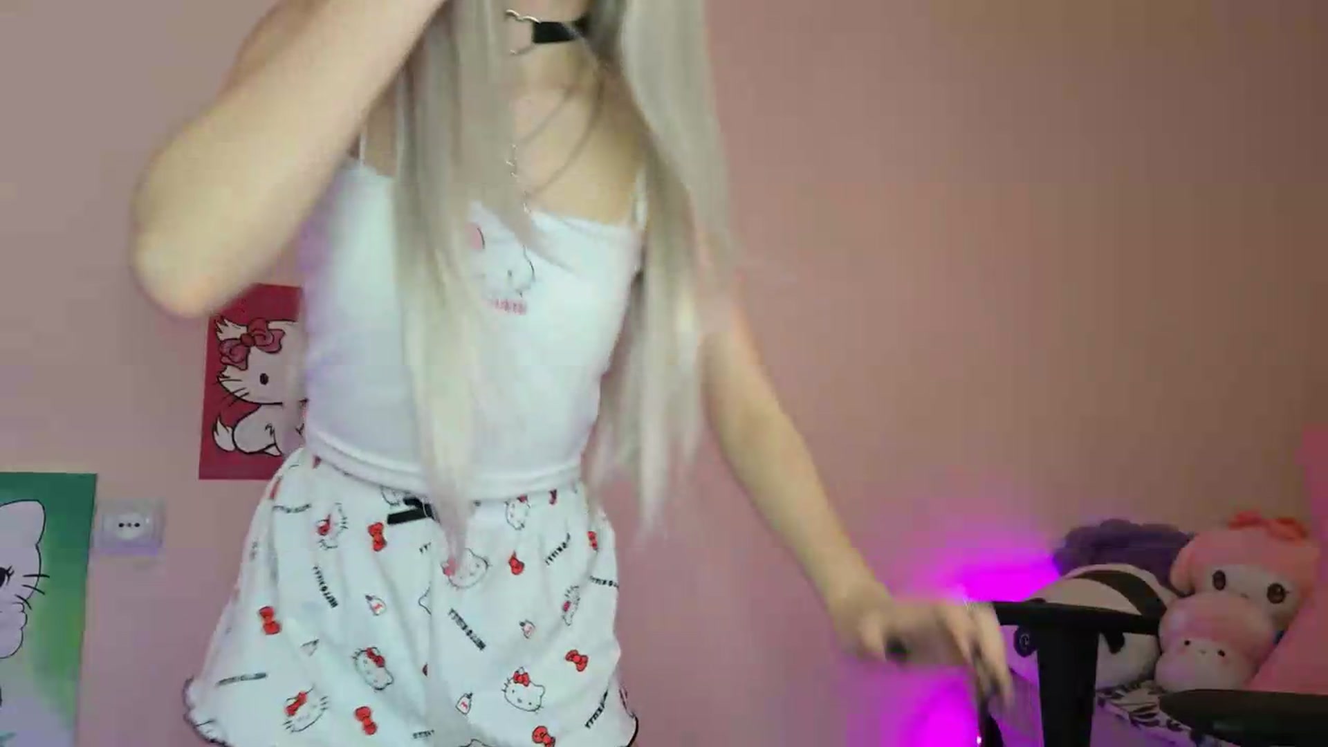 Gallery image thumbnail from PureBlush_xo's myfreecams stream on, 06/15/2026, 03:14 image 16 of 20