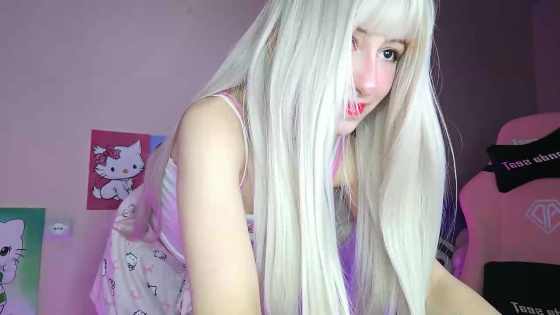 Gallery image thumbnail from PureBlush_xo's myfreecams stream on, 06/16/2026, 01:23 image 2 of 20