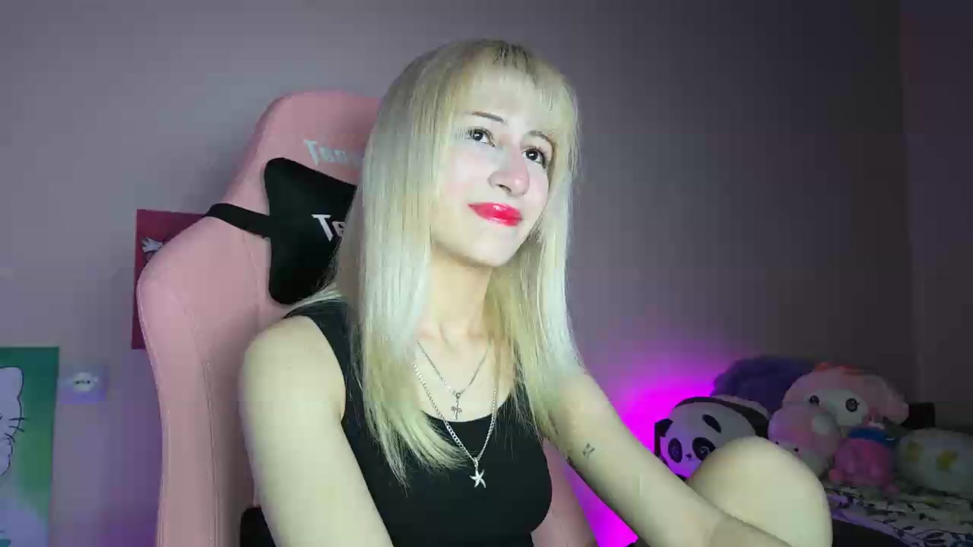 Gallery image thumbnail from PureBlush_xo's myfreecams stream on, 06/22/2026, 01:54 image 1 of 20