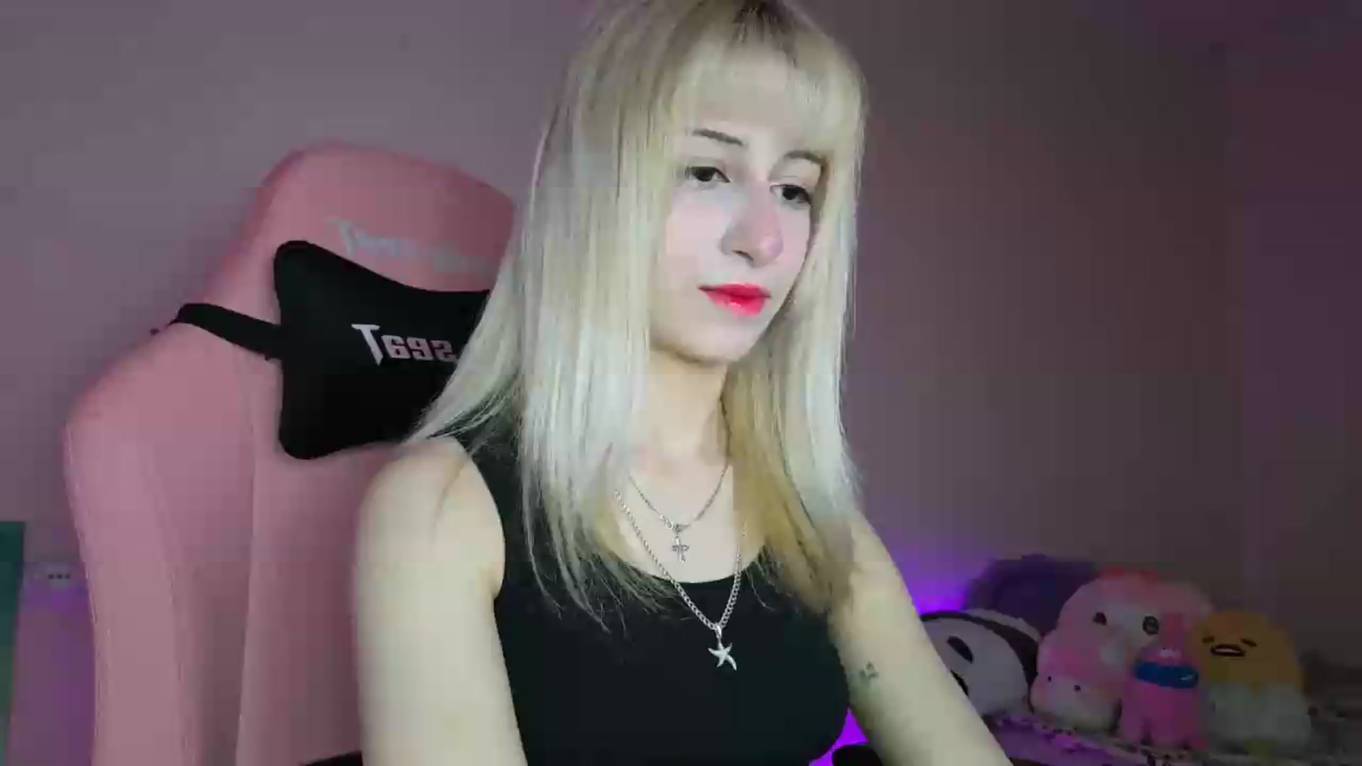 Gallery image thumbnail from PureBlush_xo's myfreecams stream on, 06/22/2026, 03:33 image 6 of 20