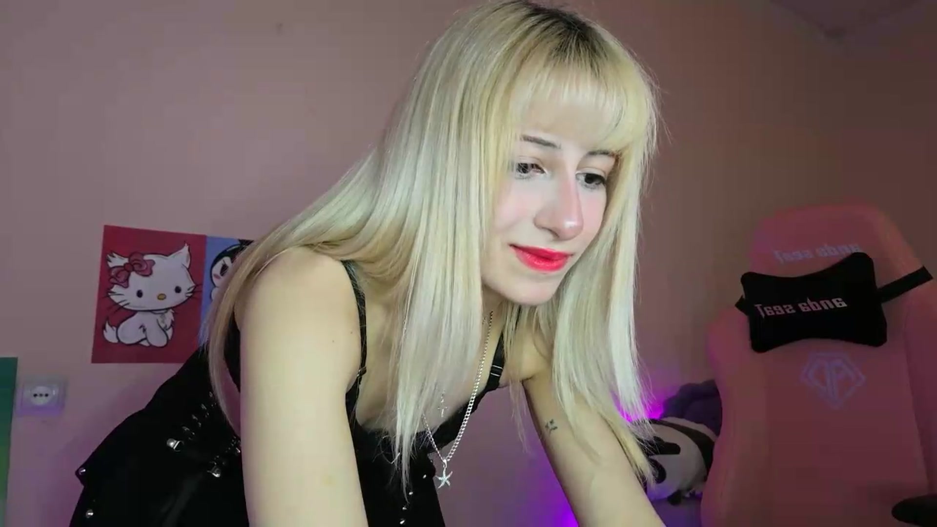 Gallery image thumbnail from PureBlush_xo's myfreecams stream on, 06/22/2026, 03:33 image 19 of 20