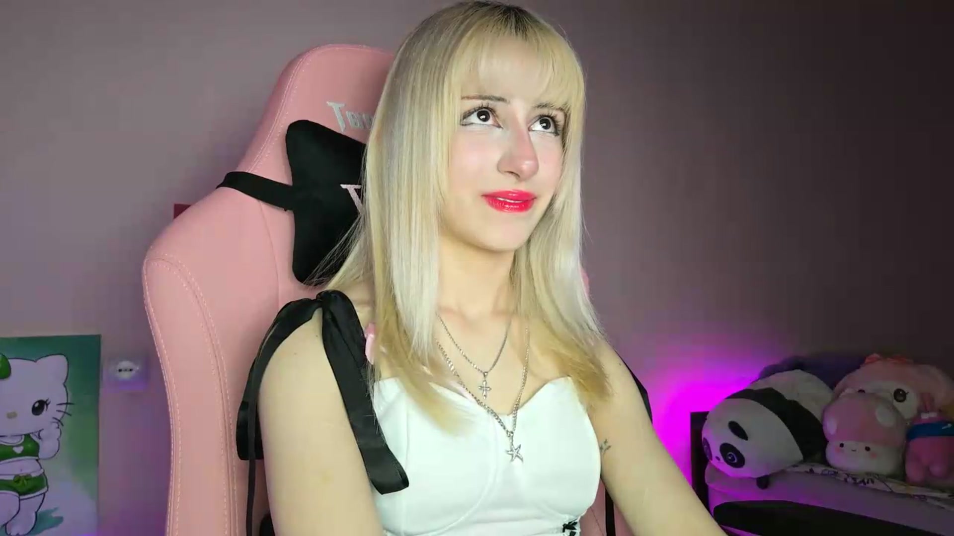 Gallery image thumbnail from PureBlush_xo's myfreecams stream on, 06/23/2026, 01:18 image 6 of 20