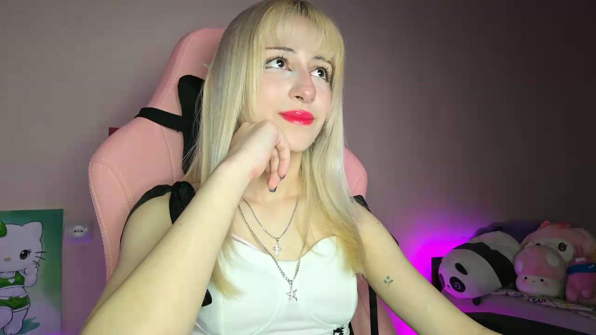 Gallery image thumbnail from PureBlush_xo's myfreecams stream on, 06/23/2026, 01:18 image 11 of 20