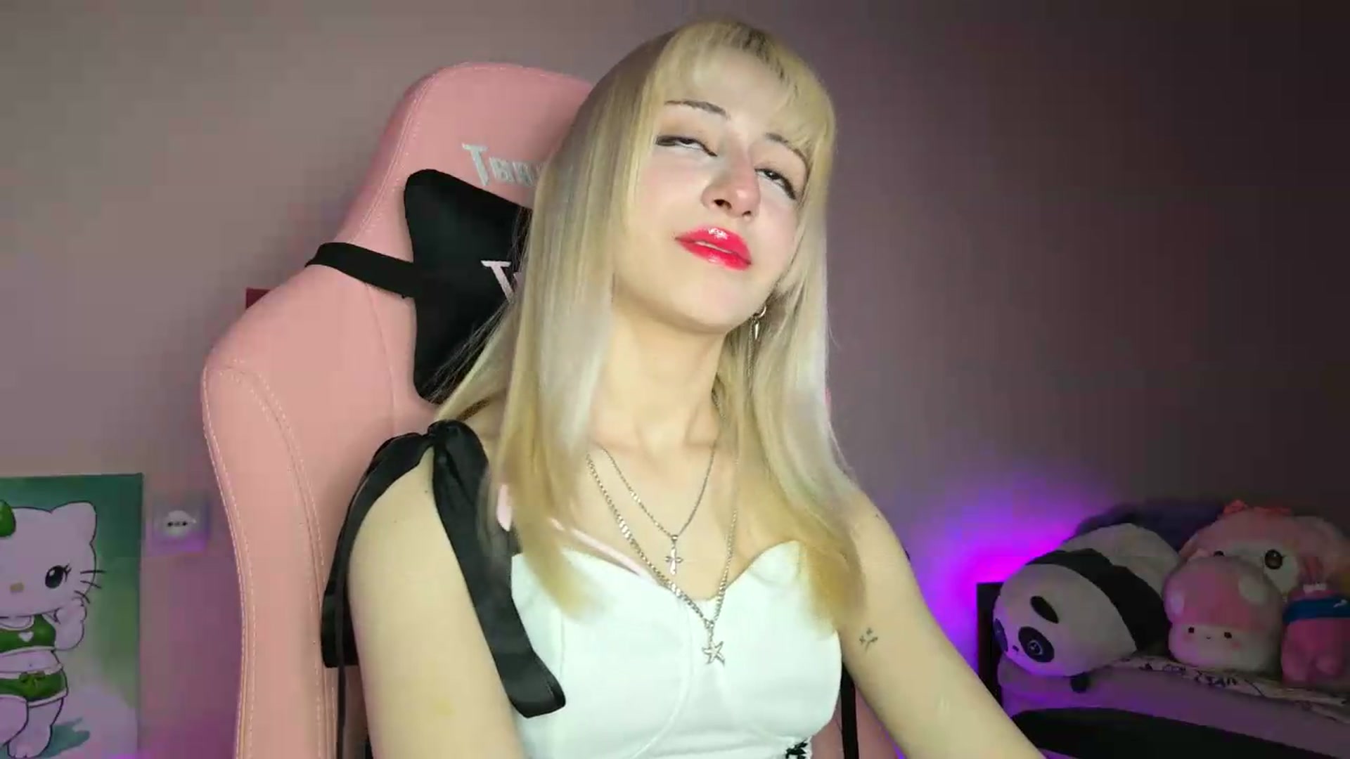 Gallery image thumbnail from PureBlush_xo's myfreecams stream on, 06/23/2026, 01:18 image 9 of 20