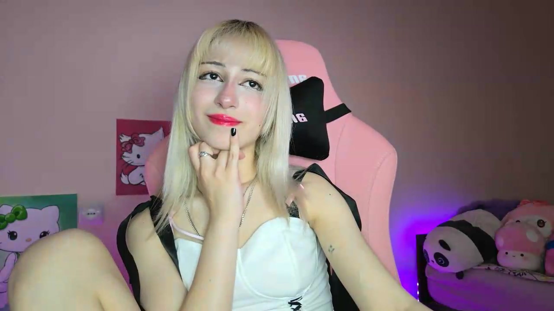 Gallery image thumbnail from PureBlush_xo's myfreecams stream on, 06/23/2026, 03:13 image 7 of 20