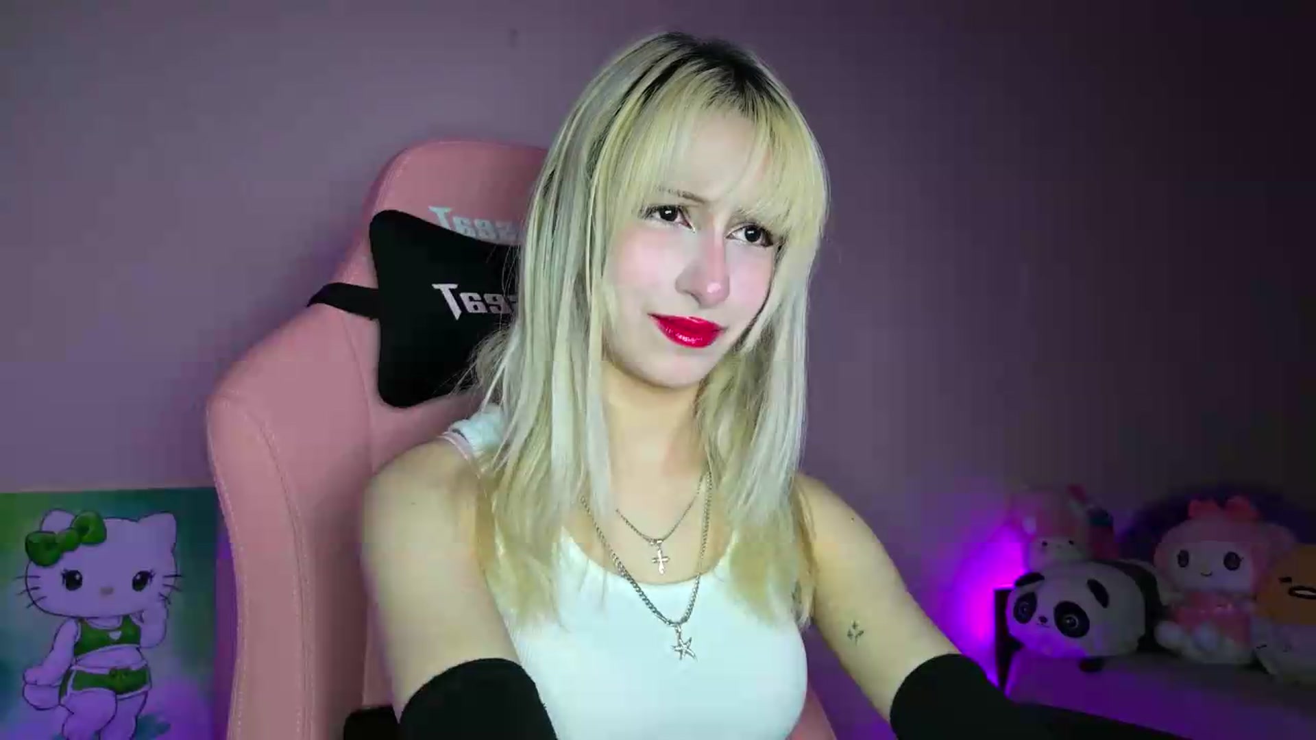 Gallery image thumbnail from PureBlush_xo's myfreecams stream on, 07/06/2026, 01:30 image 14 of 20