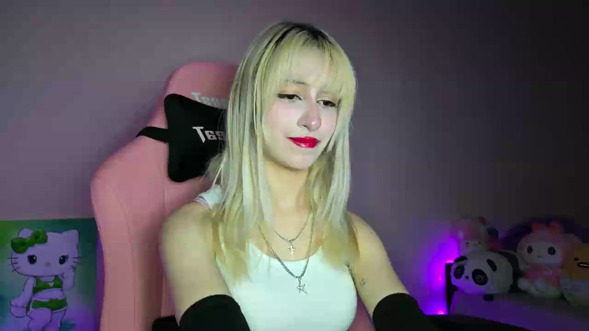 Gallery image thumbnail from PureBlush_xo's myfreecams stream on, 07/06/2026, 01:30 image 15 of 20