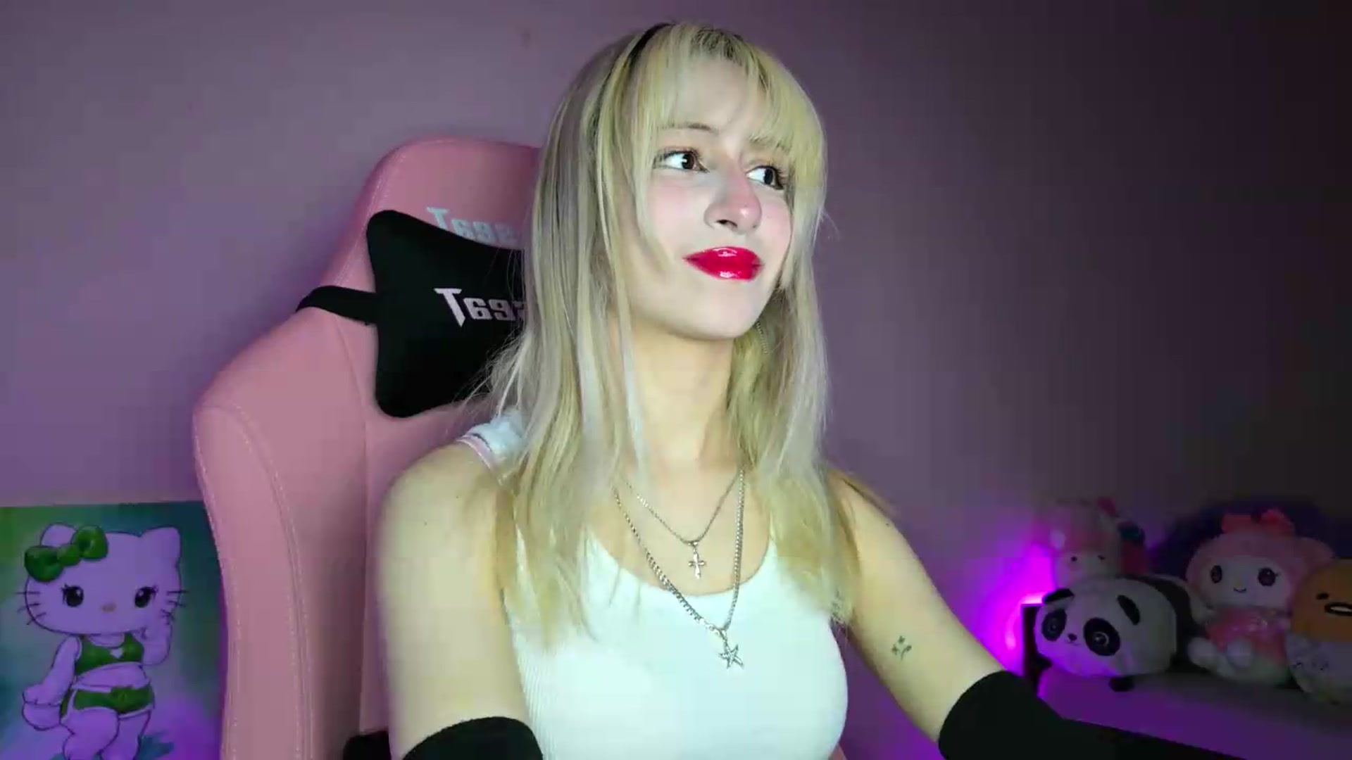 Gallery image thumbnail from PureBlush_xo's myfreecams stream on, 07/06/2026, 01:30 image 13 of 20