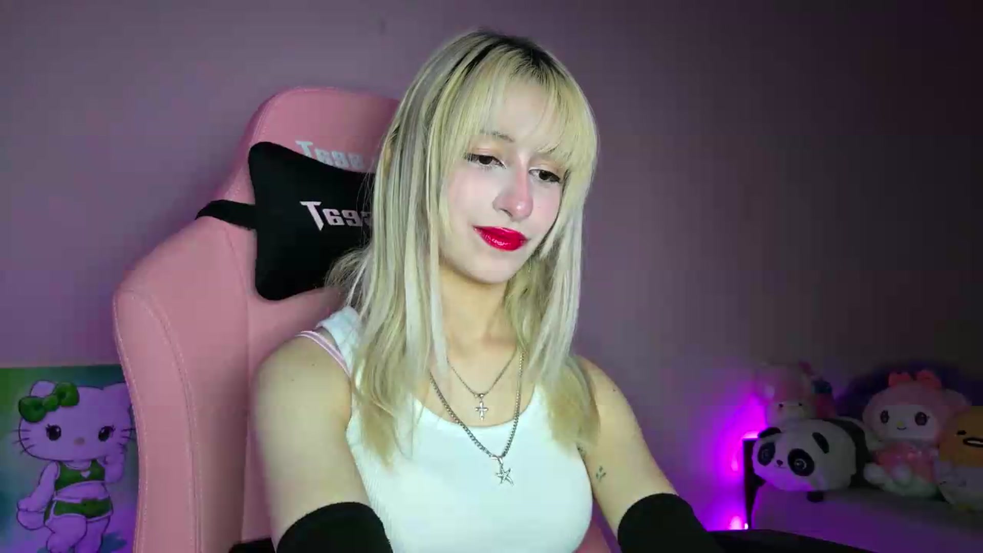 Gallery image thumbnail from PureBlush_xo's myfreecams stream on, 07/06/2026, 01:30 image 19 of 20