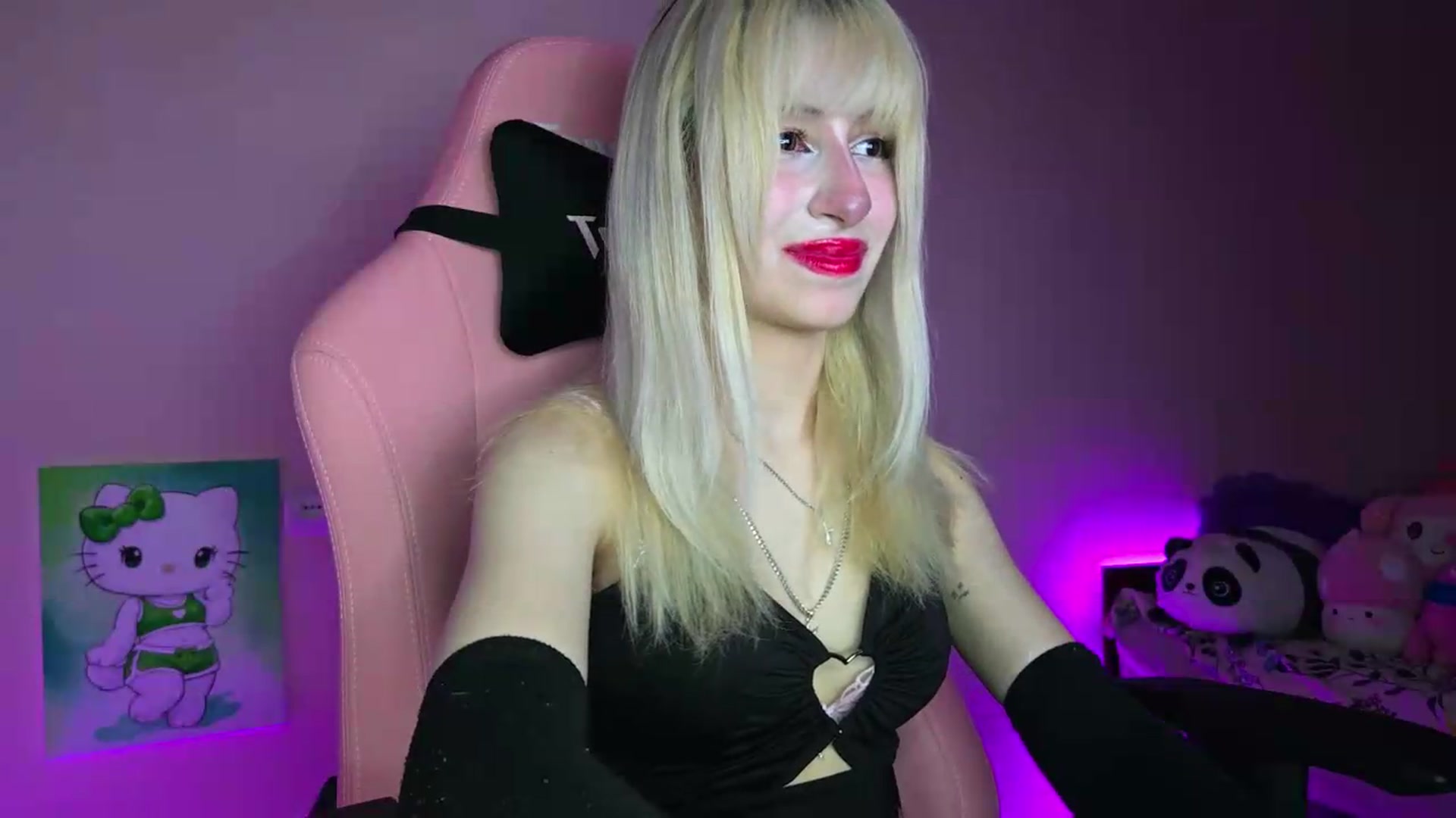 Gallery image thumbnail from PureBlush_xo's myfreecams stream on, 07/10/2026, 01:04 image 19 of 20